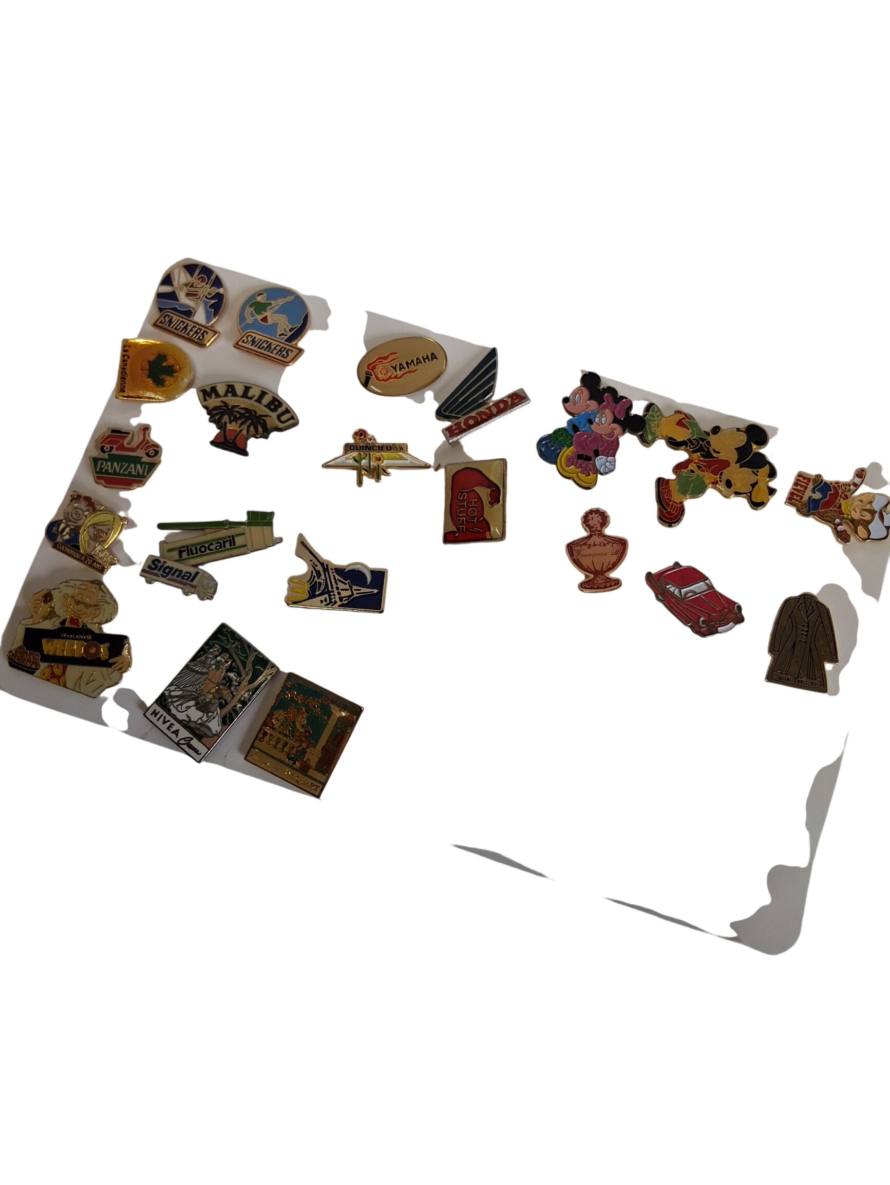 Acheter Lot de pin's de marques Très bon état - 10,50 € Lot de pin's de marques Très bon état reconditionné disponible sur Label Emmaüs