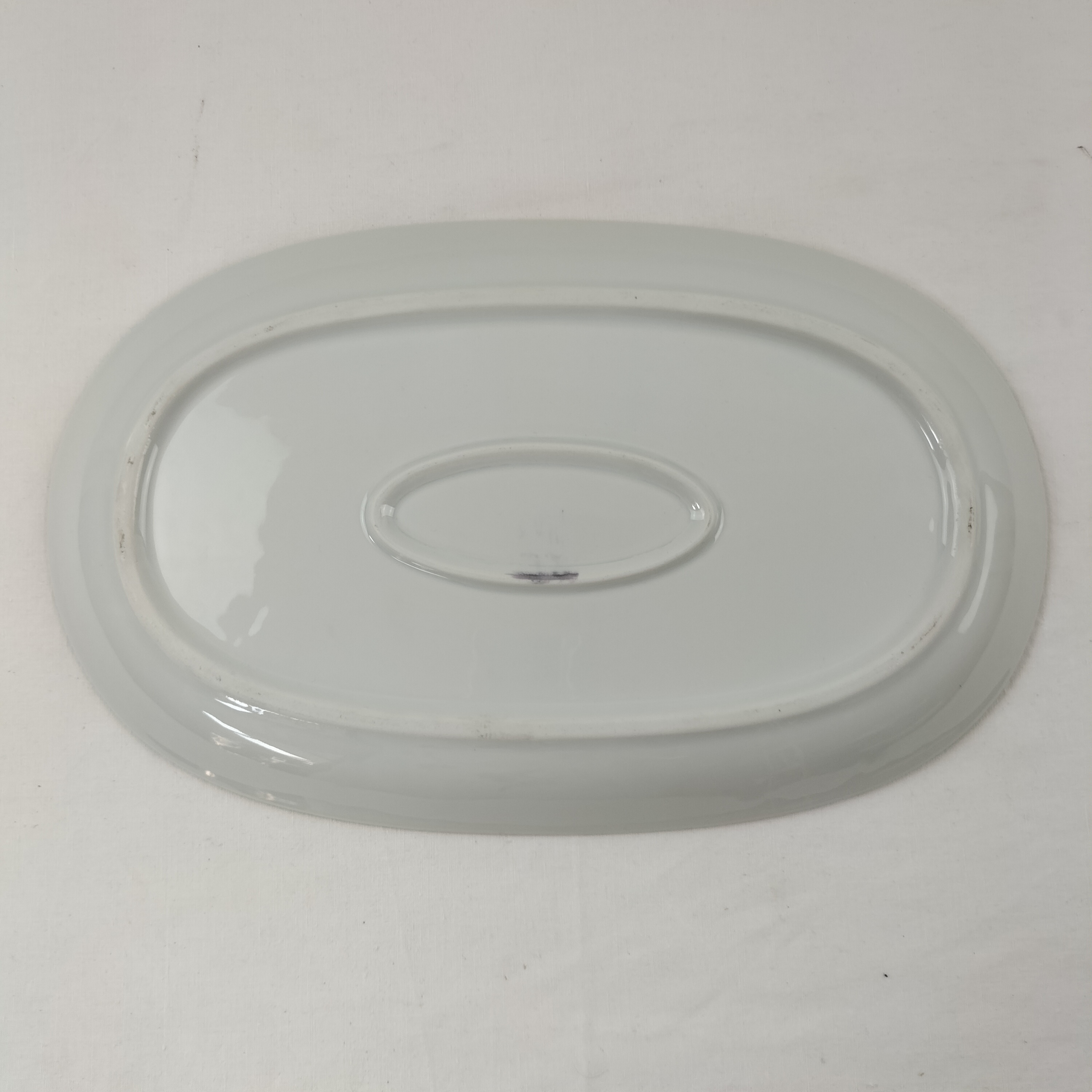 Voir photo 4 de Lot de plat ovale et saucière Oiseaux du Paradis "Porcelaine Véritable" Lot de plat ovale et saucière Oiseaux du Paradis "Porcelaine Véritable" Bon état reconditionné photo 4