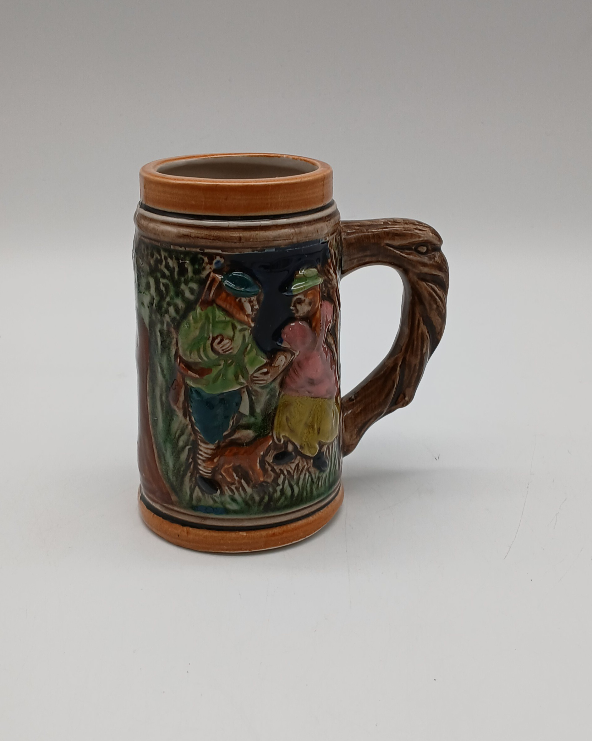Voir photo 6 de Lot de quatre petites chopes à bière avec un cendrier en verre - Forêt noire - Allemagne Lot de quatre petites chopes à bière avec un cendrier en verre - Forêt noire - Allemagne Très bon état reconditionné photo 6
