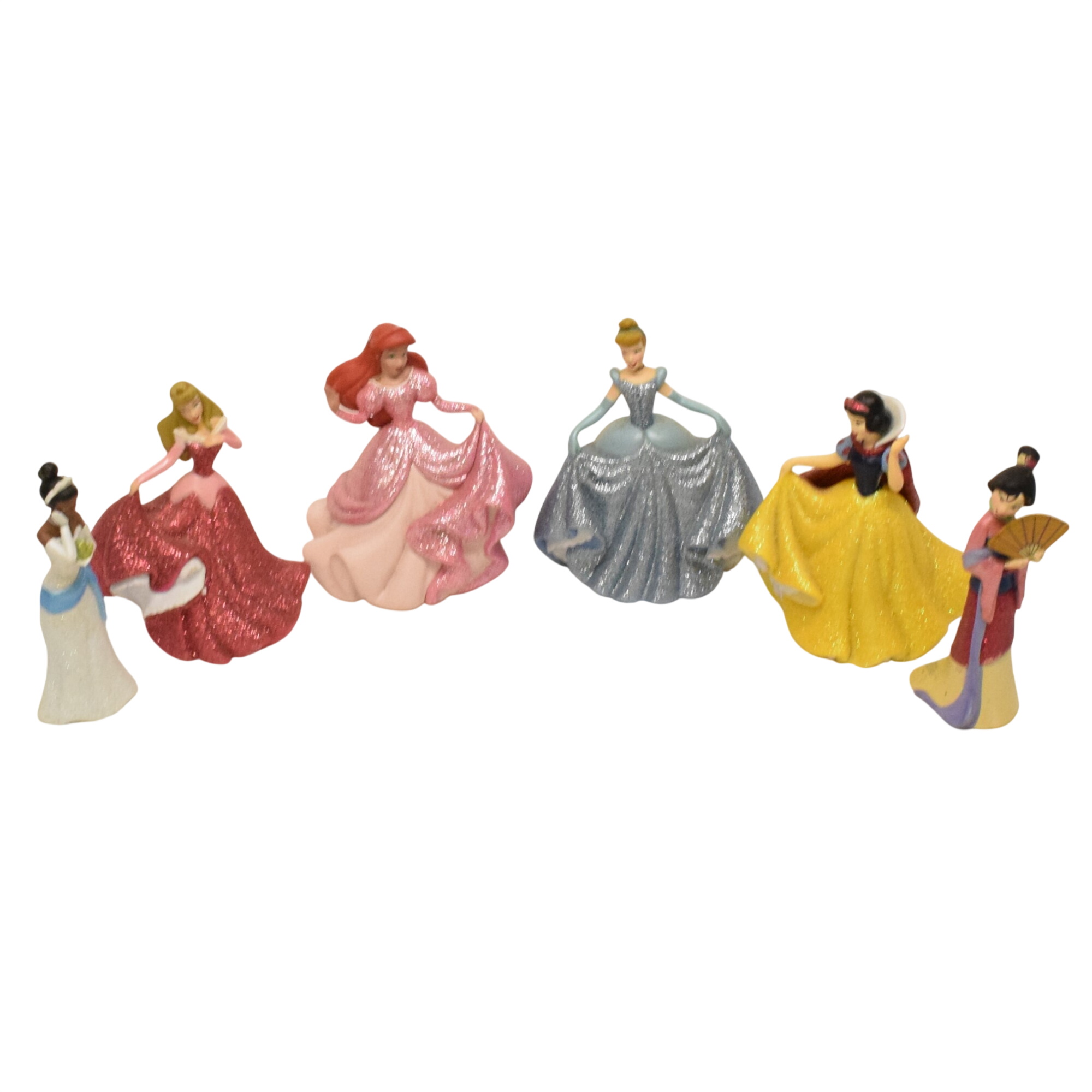 Lot de six figurines 9,5 cm princesses Disney en robes à paillettes État correct - 11,00 € Lot de six figurines 9,5 cm princesses Disney en robes à paillettes État correct reconditionné disponible sur Label Emmaüs