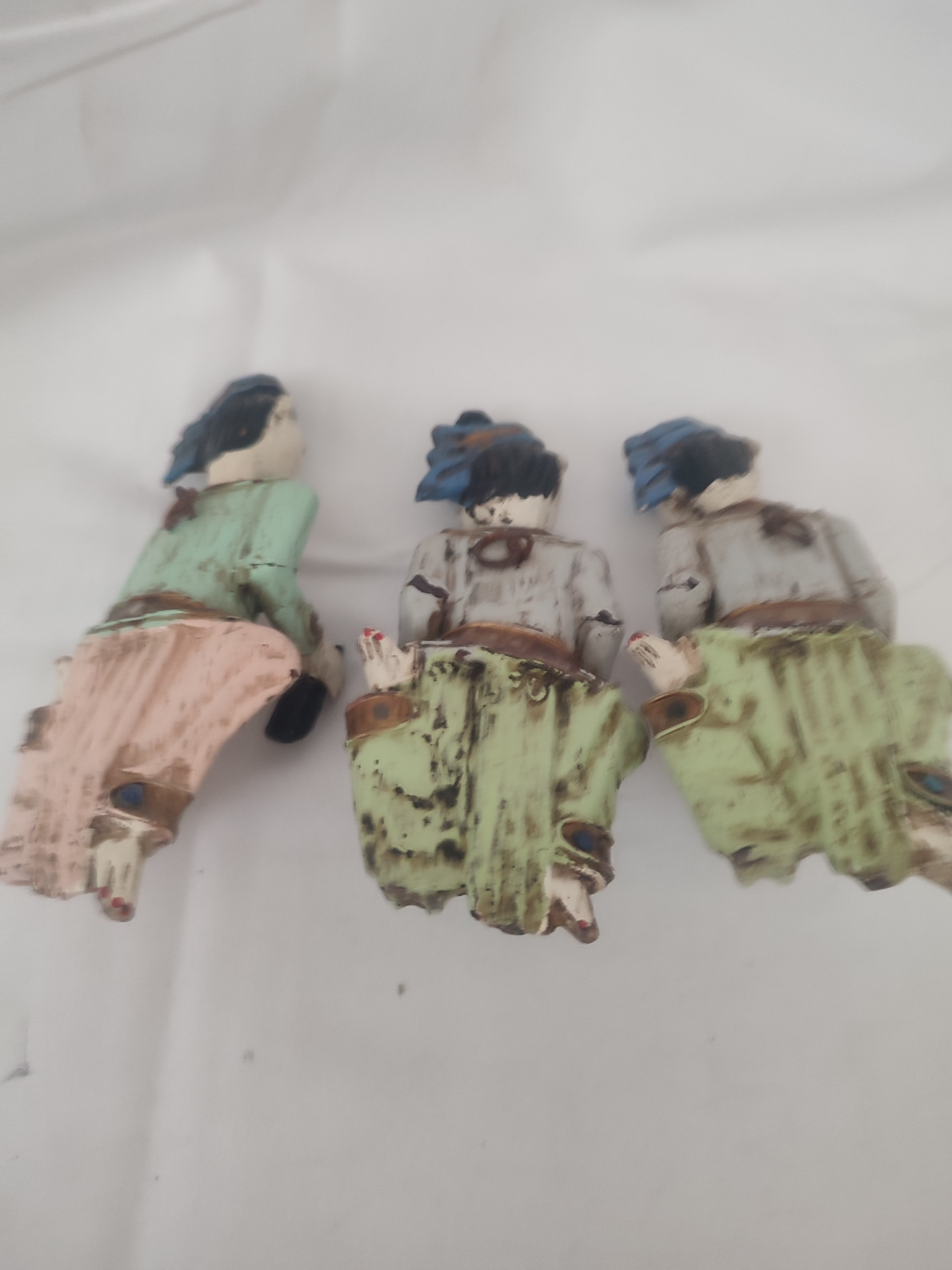 Voir photo 5 de Lot De Trois figurines En Bois Anciennes en Bon état Lot De Trois figurines En Bois Anciennes en Bon état Très bon état reconditionné photo 5