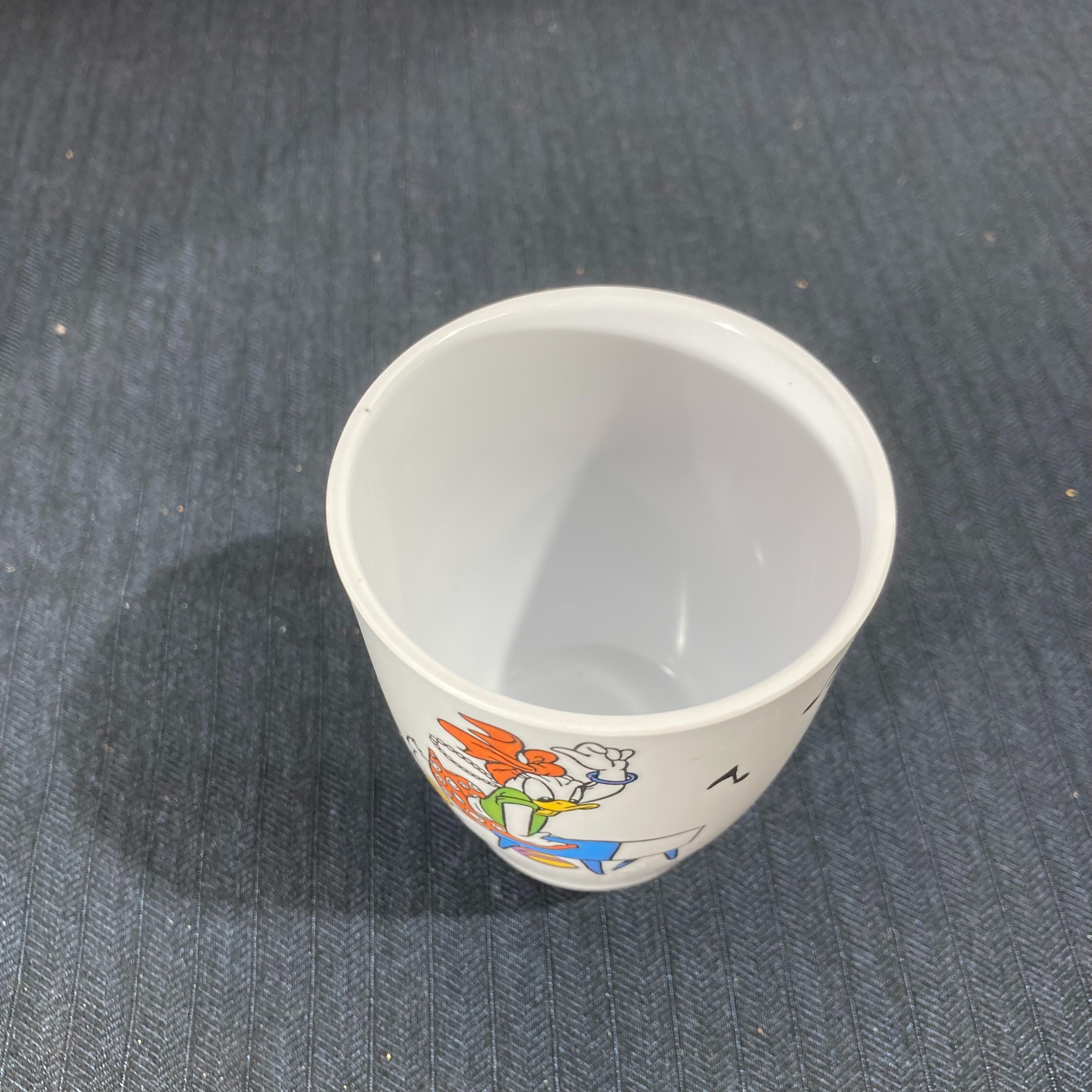 Voir photo 7 de Lot de Vaisselle Vintage Enfants : Disney & Looney Tunes Lot de Vaisselle Vintage Enfants : Disney & Looney Tunes Très bon état reconditionné photo 7
