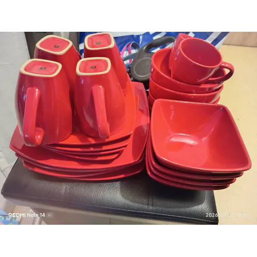 Lot De Vaisselles Rouge occasion reconditionné disponible sur Rakuten