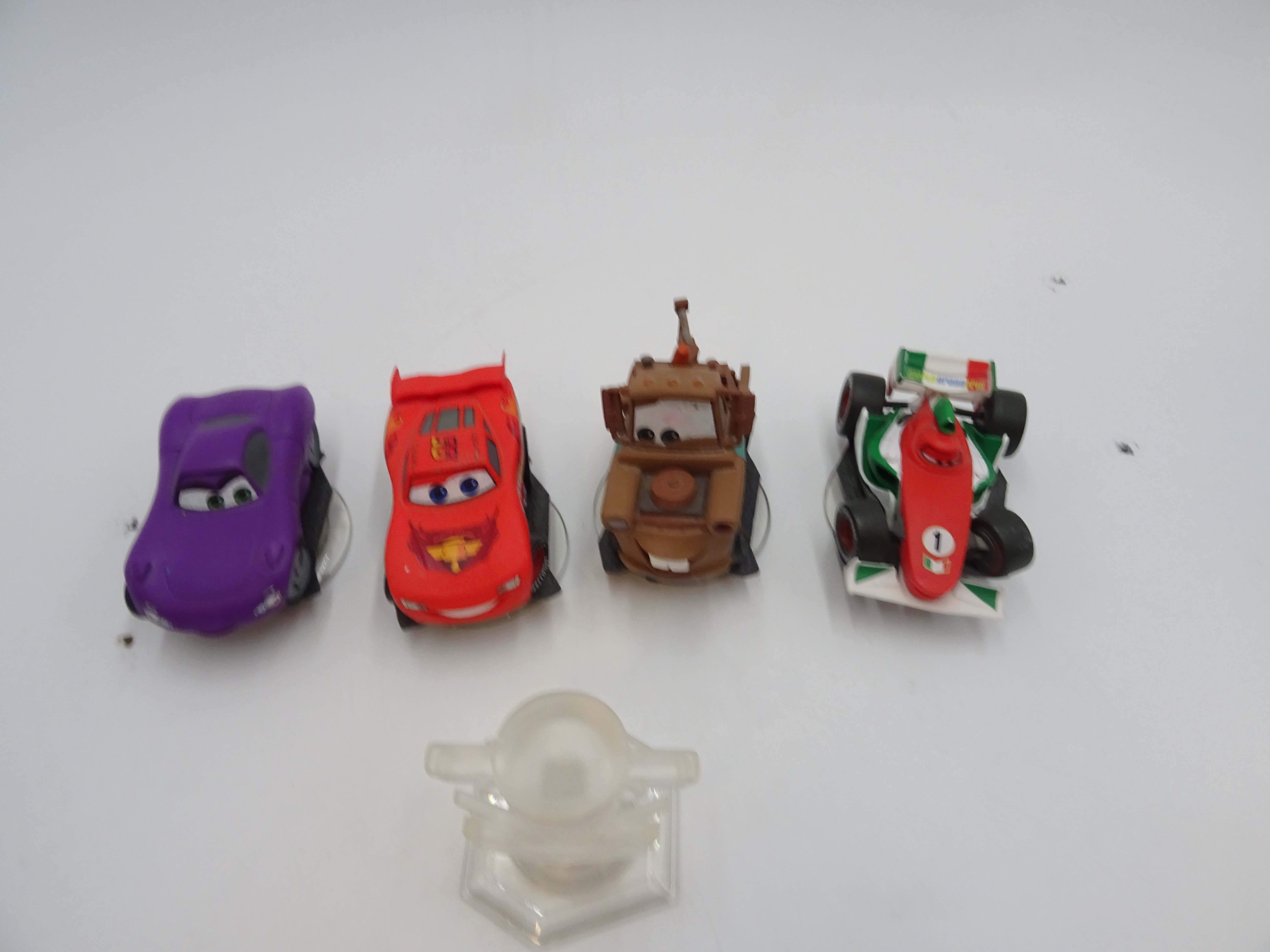 Voir photo 3 de Lot figurine Disney Infinty CARS. Lot figurine Disney Infinty CARS. Bon état reconditionné photo 3