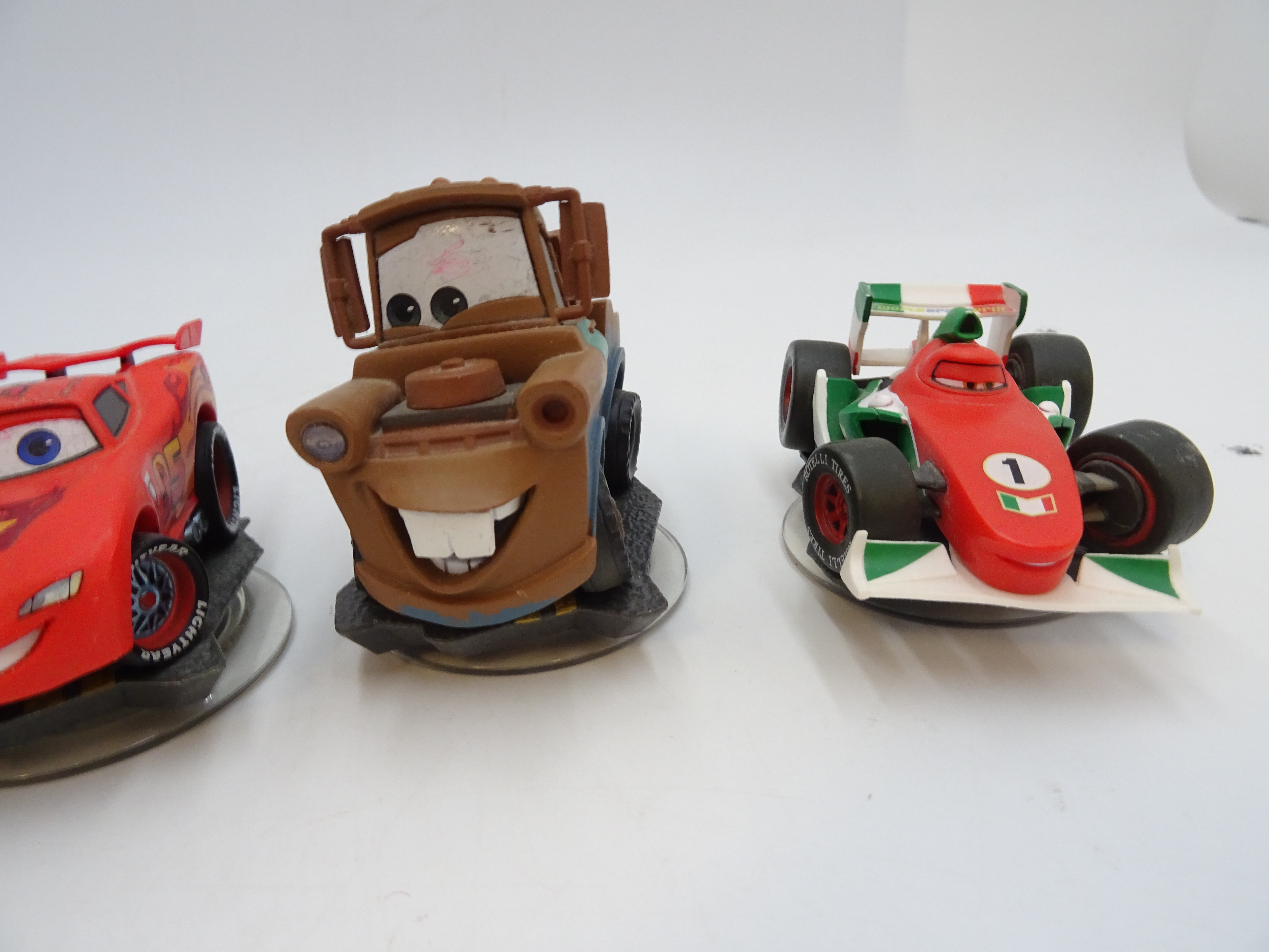 Voir photo 5 de Lot figurine Disney Infinty CARS. Lot figurine Disney Infinty CARS. Bon état reconditionné photo 5