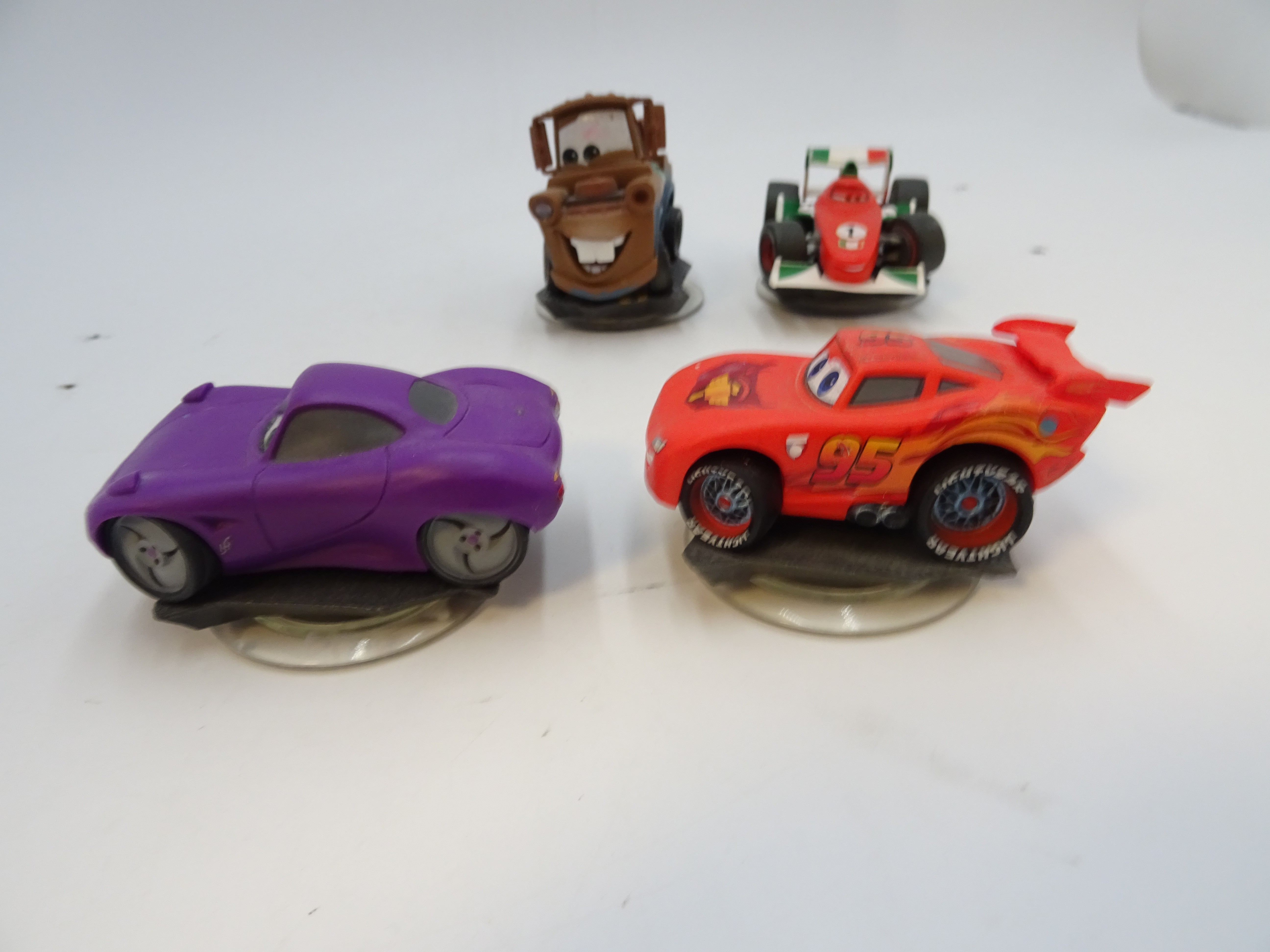 Voir photo 7 de Lot figurine Disney Infinty CARS. Lot figurine Disney Infinty CARS. Bon état reconditionné photo 7