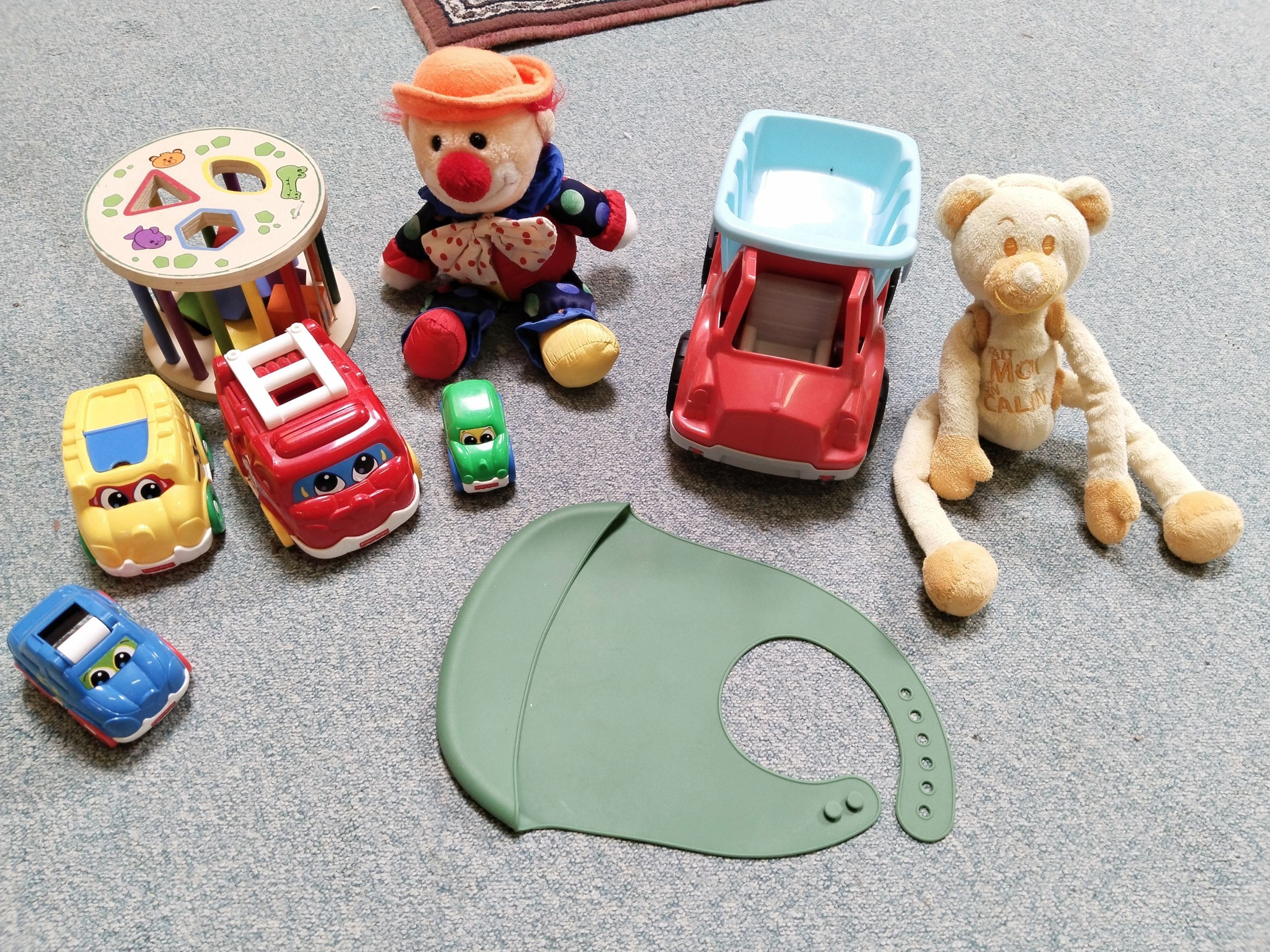 Acheter Lot jouets pour les petits État correct - 16,00 € Lot jouets pour les petits État correct reconditionné disponible sur Label Emmaüs