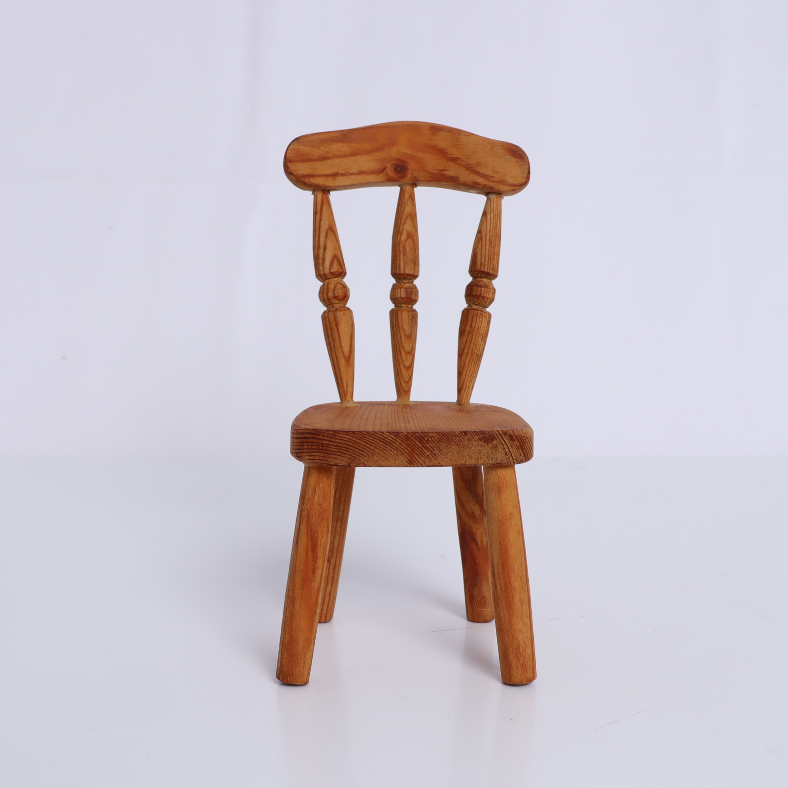 Voir photo 11 de Lot mobilier miniature : Buffet, Table et 3 Chaises Lot mobilier miniature : Buffet, Table et 3 Chaises Bon état reconditionné photo 11