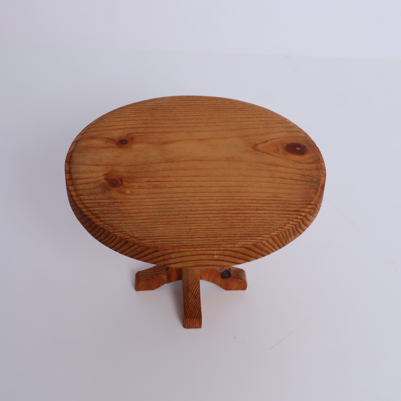 Voir photo 13 de Lot mobilier miniature : Buffet, Table et 3 Chaises Lot mobilier miniature : Buffet, Table et 3 Chaises Bon état reconditionné photo 13
