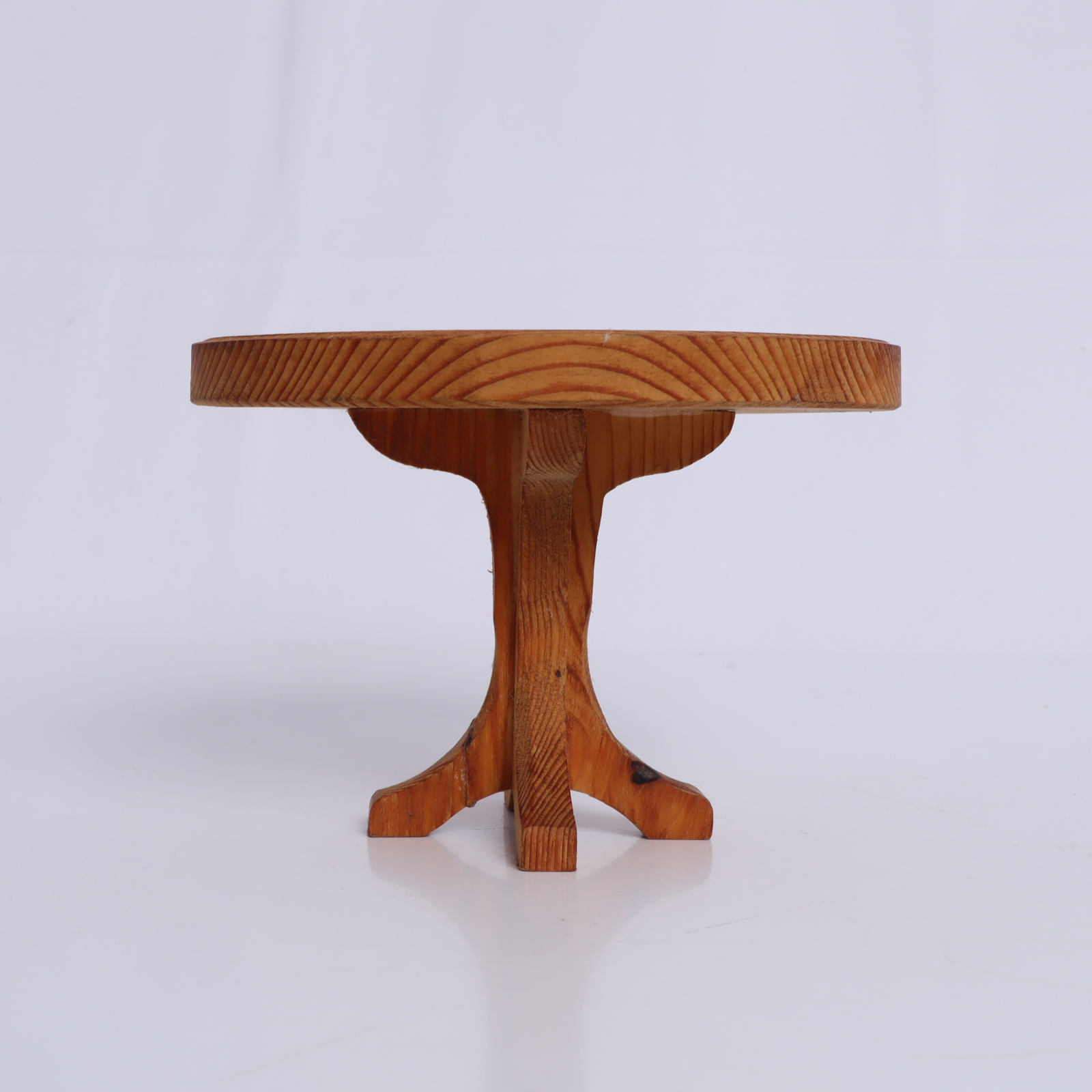 Voir photo 14 de Lot mobilier miniature : Buffet, Table et 3 Chaises Lot mobilier miniature : Buffet, Table et 3 Chaises Bon état reconditionné photo 14