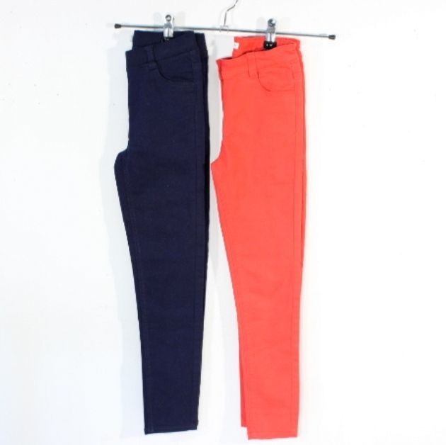 Voir photo 2 de Lot Pantalons Fille Rouge & Bleu Marine GEMO Taille 8 ans Lot Pantalons Fille Rouge & Bleu Marine GEMO Taille 8 ans Très bon état reconditionné photo 2
