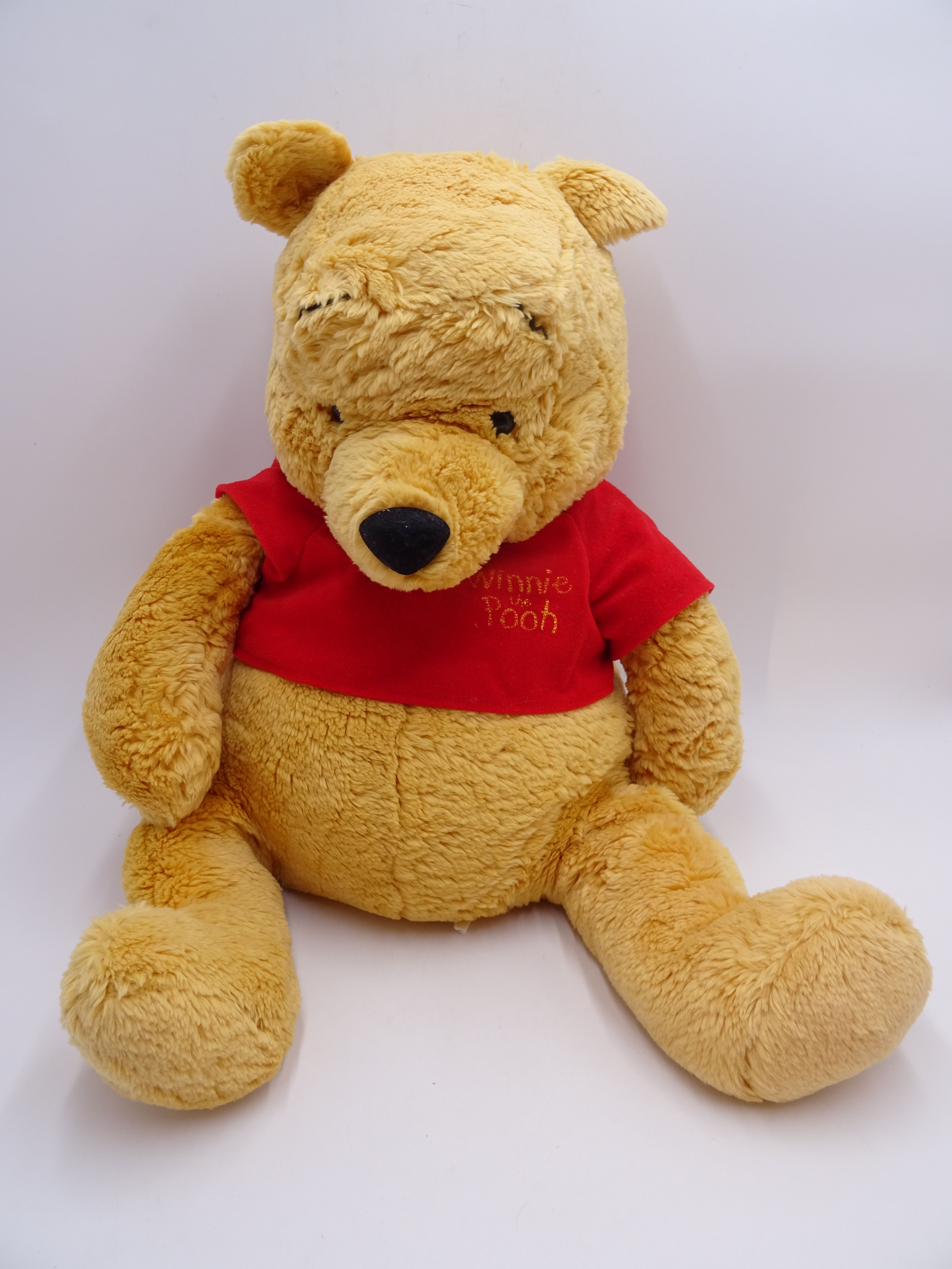 Voir photo 2 de Lot peluches Disney (Winnie, Bourriquet, Tigrou et Porcinet) Lot peluches Disney (Winnie, Bourriquet, Tigrou et Porcinet) État correct reconditionné photo 2