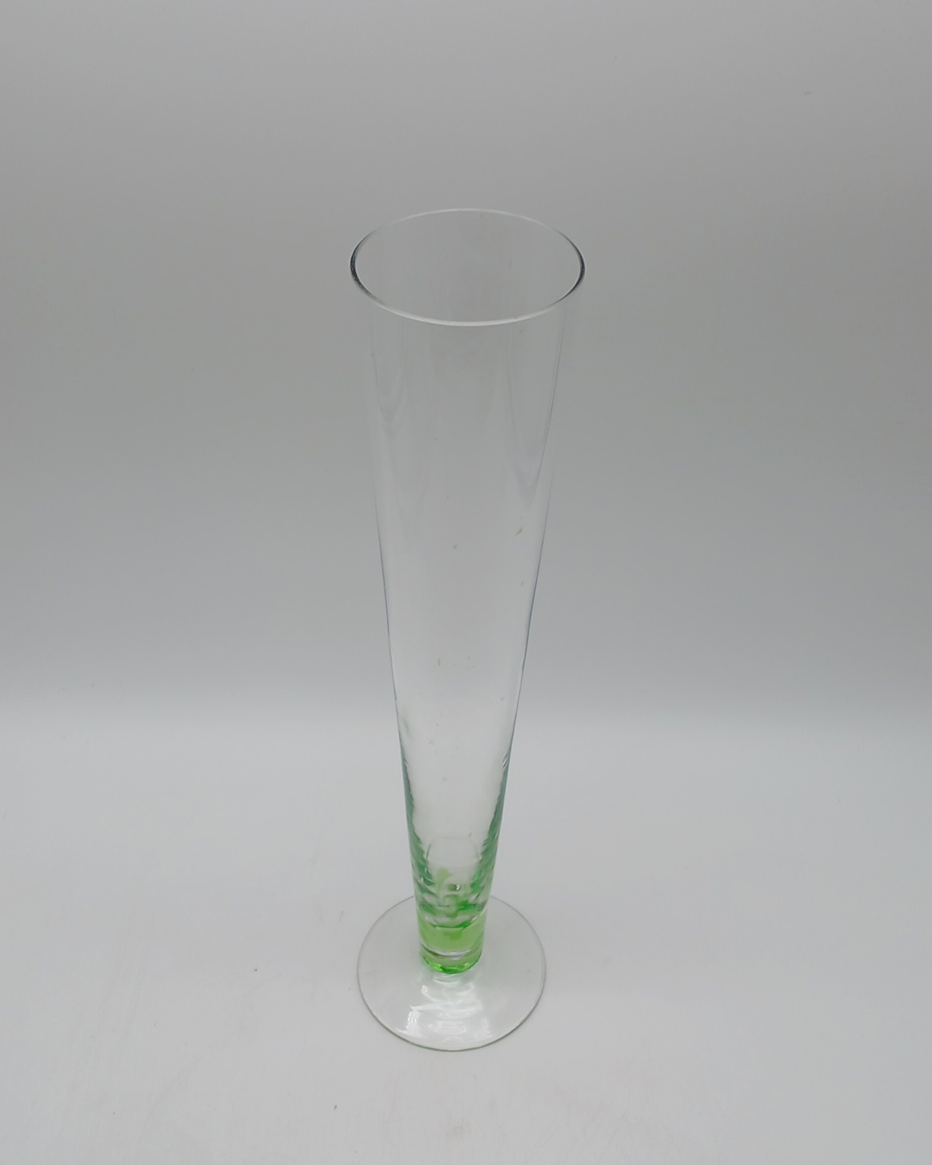 Voir photo 11 de Lot petite tablée - Vin : verres à vin colorés irisés - porte bouteille en métal tressé - et vase Lot petite tablée - Vin : verres à vin colorés irisés - porte bouteille en métal tressé - et vase Très bon état reconditionné photo 11
