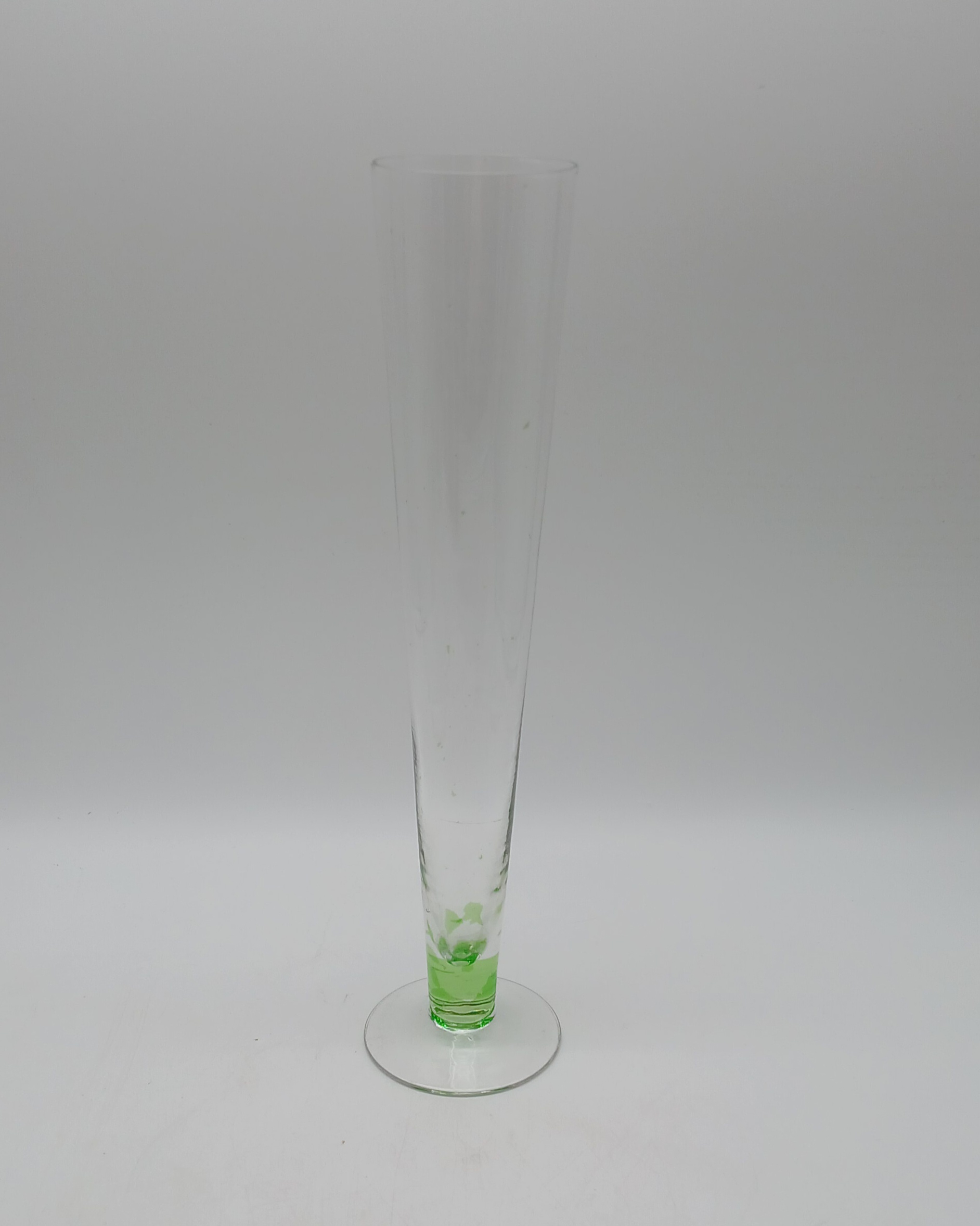 Voir photo 14 de Lot petite tablée - Vin : verres à vin colorés irisés - porte bouteille en métal tressé - et vase Lot petite tablée - Vin : verres à vin colorés irisés - porte bouteille en métal tressé - et vase Très bon état reconditionné photo 14