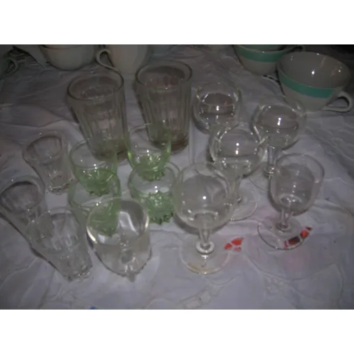 Lot Petits Verres Anciens Bon état reconditionné disponible sur Rakuten