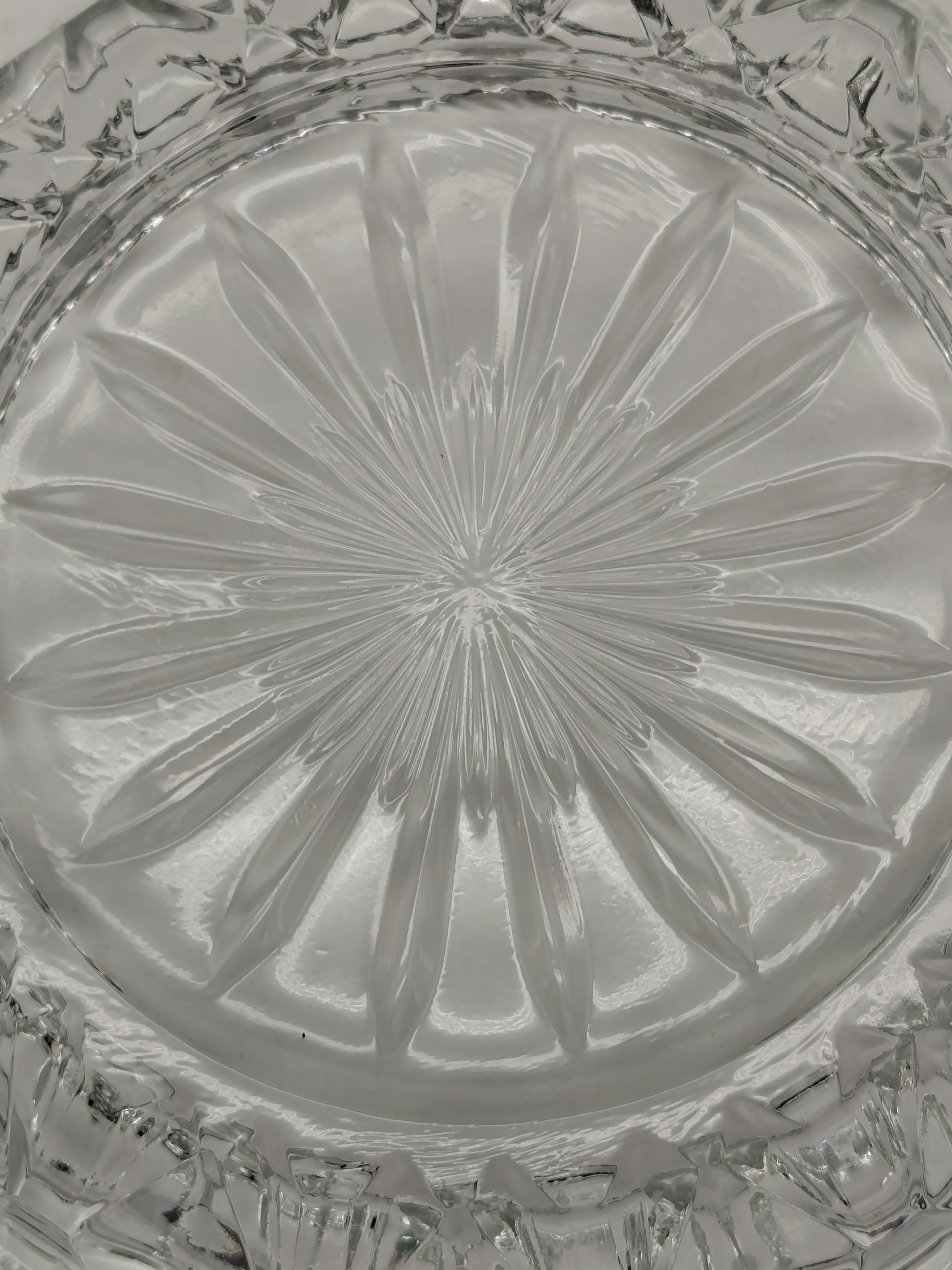 Voir photo 11 de Lot "Service à apéritif" en verre cristallin style baroque Lot "Service à apéritif" en verre cristallin style baroque Très bon état reconditionné photo 11