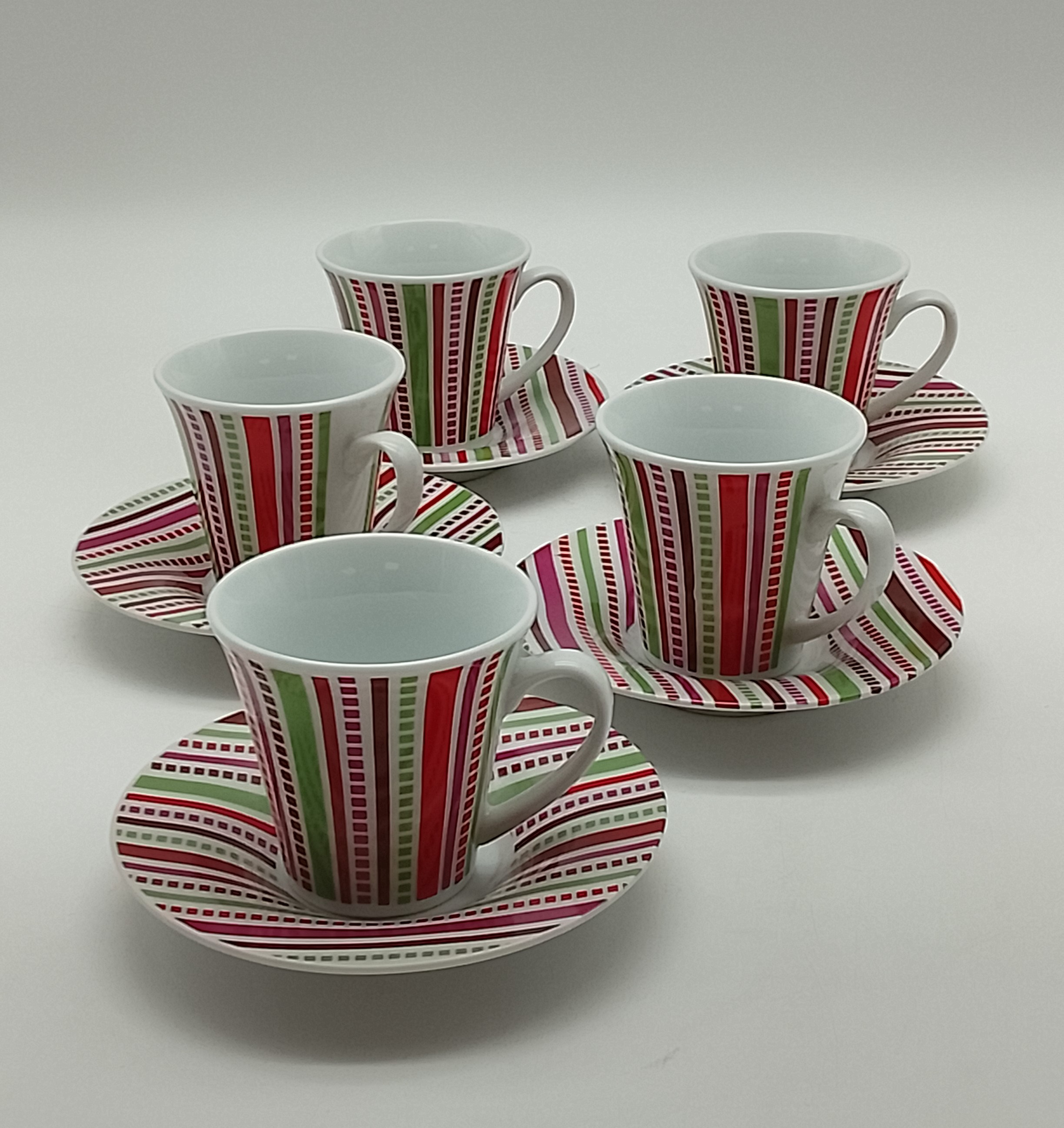 Voir photo 8 de Lot service à café/thé et assiettes à dessert "Multicolore" Lot service à café/thé et assiettes à dessert "Multicolore" reconditionné photo 8