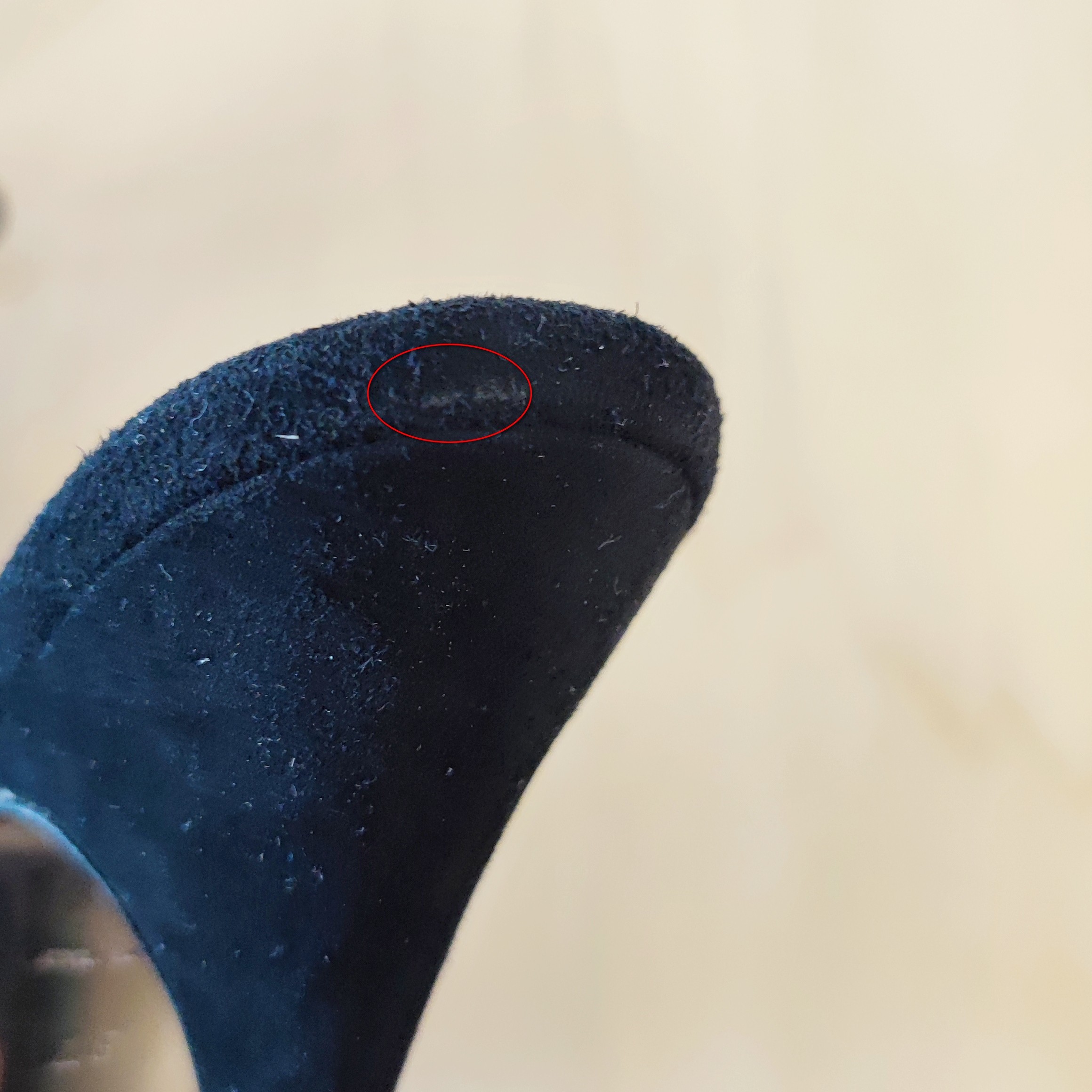 Voir photo 12 de ❤ LOUIS VUITTON - Souliers noirs en daim - 37 - Femme ❤ LOUIS VUITTON - Souliers noirs en daim - 37 - Femme Bon état reconditionné photo 12