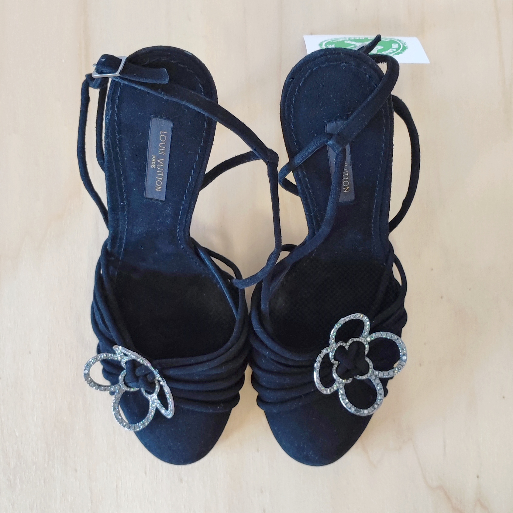Voir photo 5 de ❤ LOUIS VUITTON - Souliers noirs en daim - 37 - Femme ❤ LOUIS VUITTON - Souliers noirs en daim - 37 - Femme Bon état reconditionné photo 5