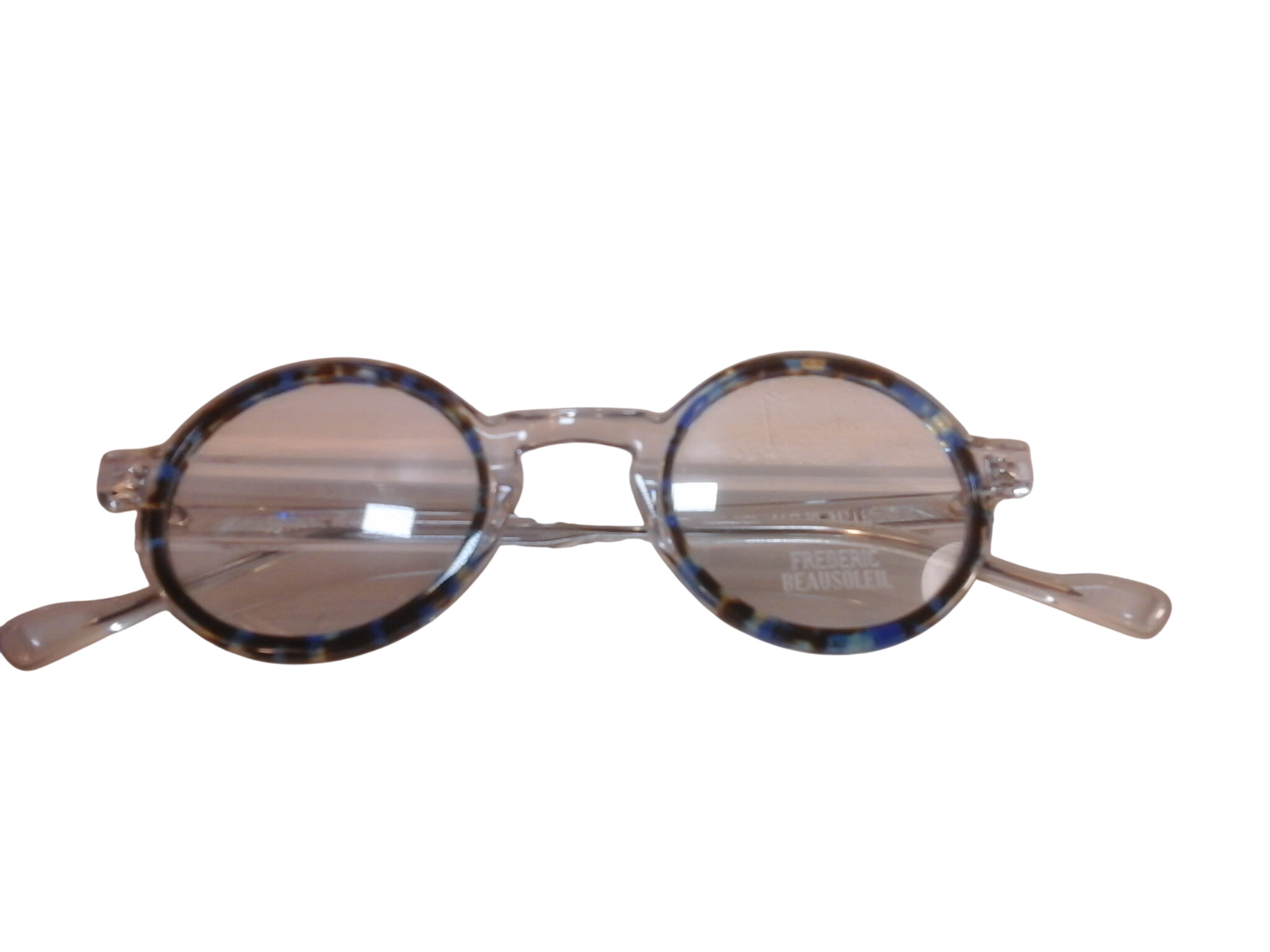 Acheter Lunette de vue marque Frédéric Beausoleil Parfait état - 10,00 € Lunette de vue marque Frédéric Beausoleil Parfait état reconditionné disponible sur Label Emmaüs
