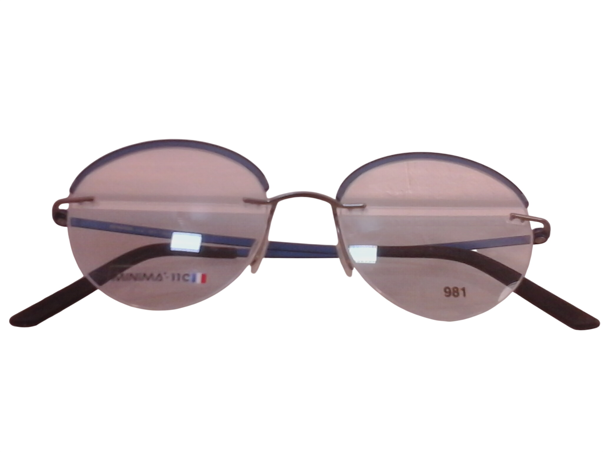 Acheter Lunette de vue marque MINIMA - 12,50 € Lunette de vue marque MINIMA reconditionné disponible sur Label Emmaüs