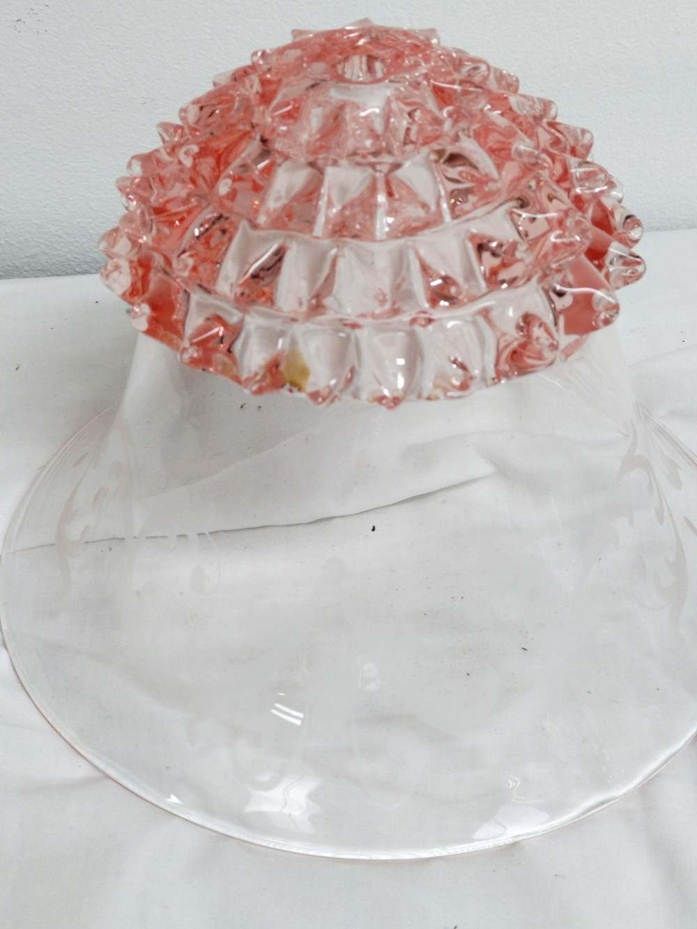 Voir photo 18 de Lustre en verre Murano rose gravé, Art Déco. Modèle tulipes et feuilles. Pièces détachées. Retrait en boutique Lustre en verre Murano rose gravé, Art Déco. Modèle tulipes et feuilles. Pièces détachées. Retrait en boutique Bon état reconditionné photo 18