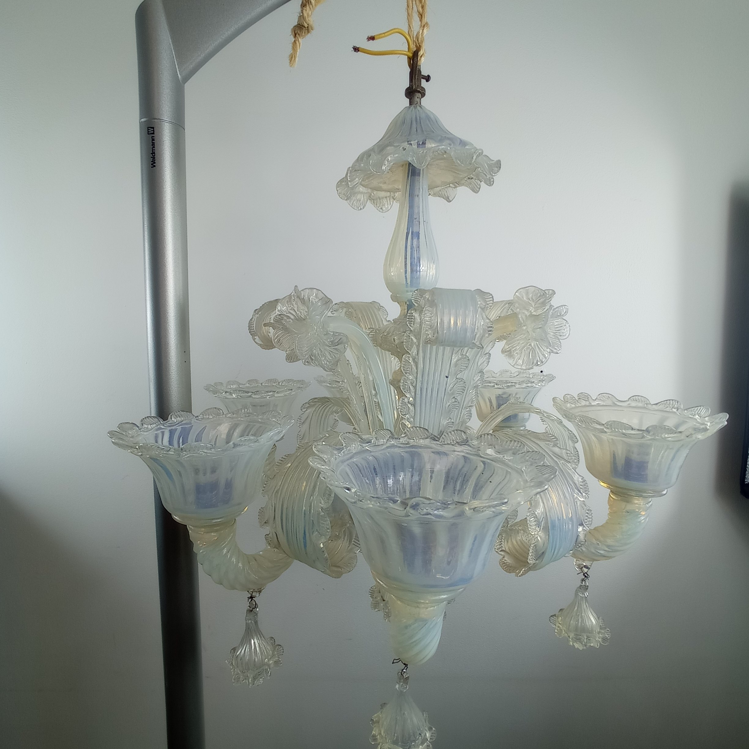 Acheter Lustre en verre Murano Bon état - 150,00 € Lustre en verre Murano Bon état reconditionné disponible sur Label Emmaüs
