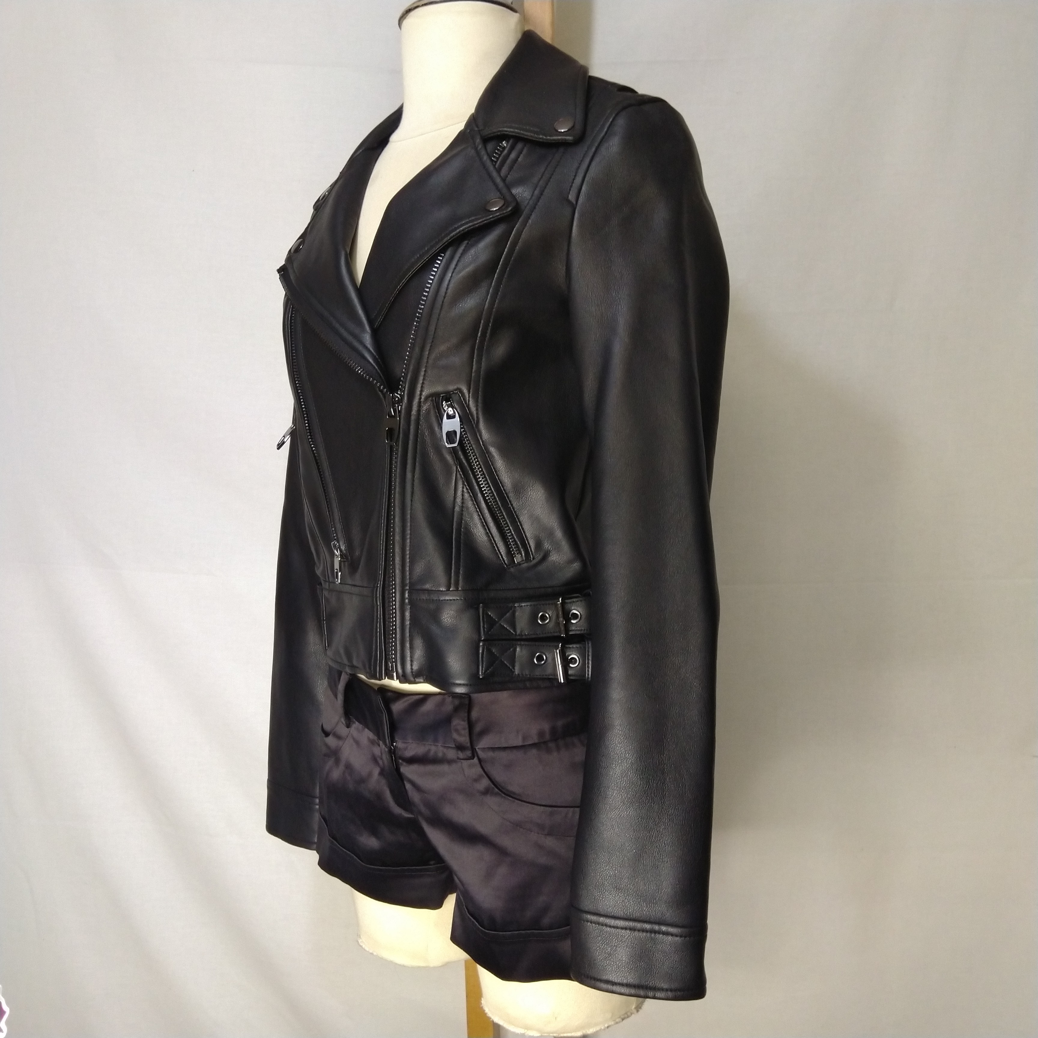 Voir photo 3 de M158 - Perfecto en simili cuir - Vero Moda - Taille XS M158 - Perfecto en simili cuir - Vero Moda - Taille XS Très bon état reconditionné photo 3