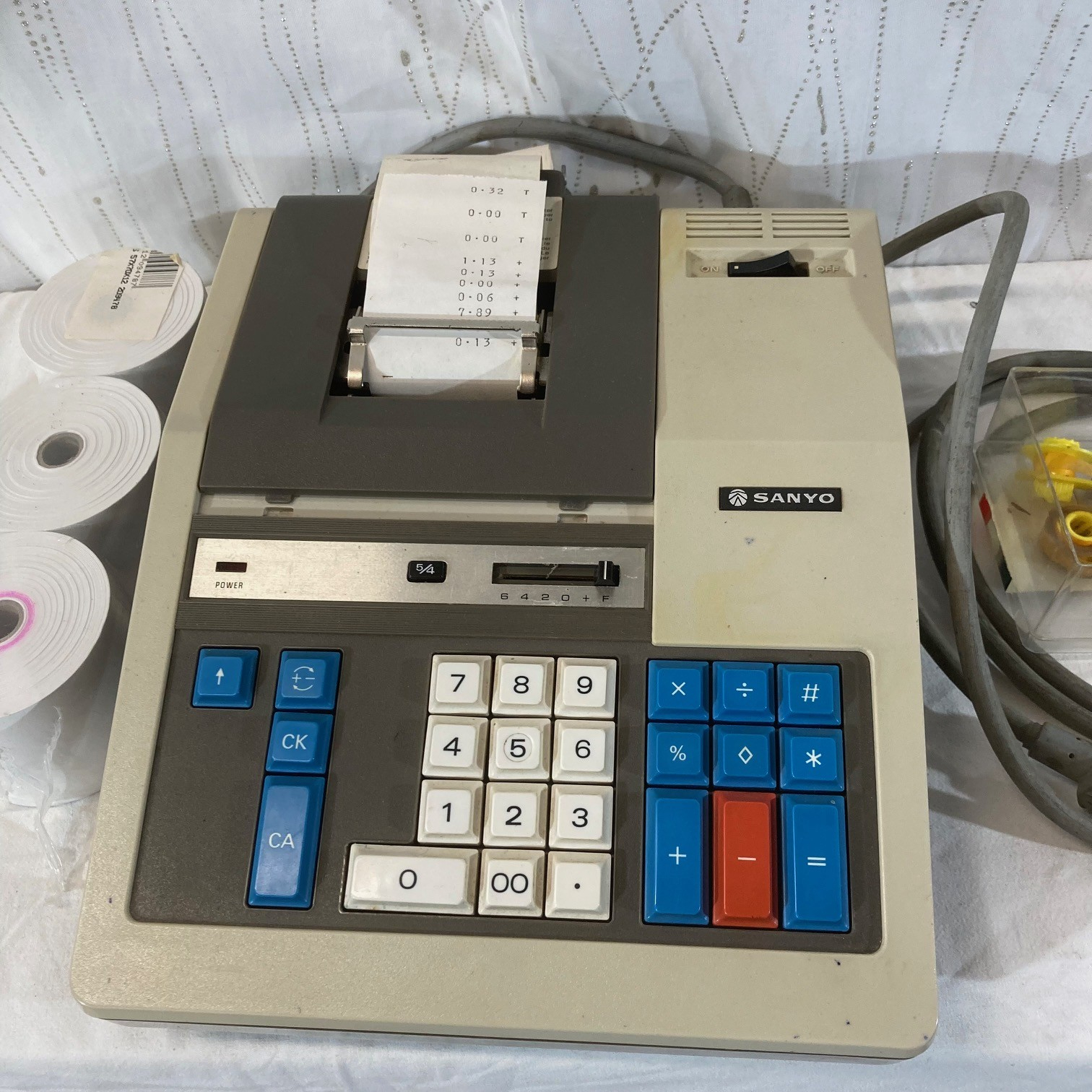 Voir photo 4 de Machine à calculer SANOY avec accessoires Machine à calculer SANOY avec accessoires Bon état reconditionné photo 4
