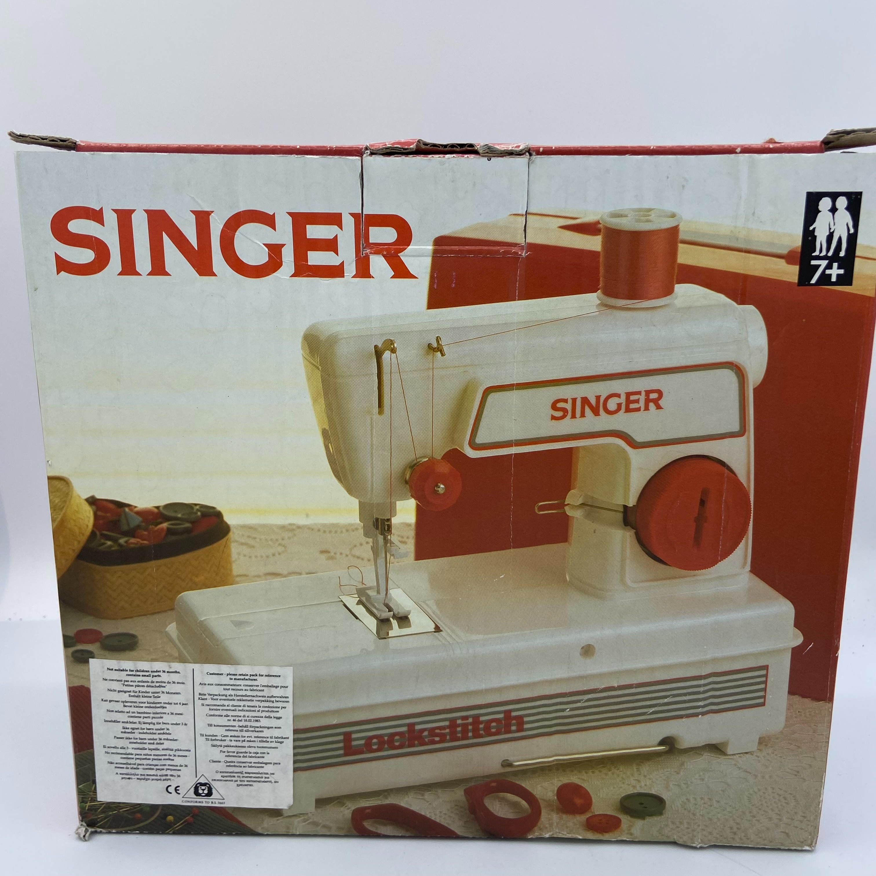 Acheter Machine à coudre enfant- point noué - "Singer" - 7 ans et + Très bon état - 40,00 € Machine à coudre enfant- point noué - "Singer" - 7 ans et + Très bon état reconditionné disponible sur Label Emmaüs