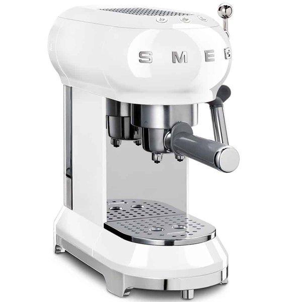 Machine Expresso Smeg ECF01WHEU L - Blanc Reconditionné - 299,00 € Machine Expresso Smeg ECF01WHEU L - Blanc Reconditionné Smeg reconditionné disponible sur Backmarket