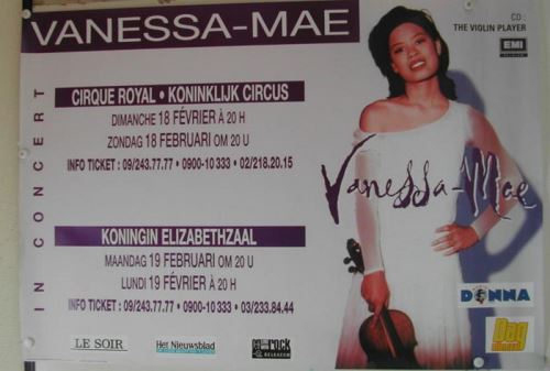 Mae Vanessa - 67x98 cm - AFFICHE / POSTER État correct N/A reconditionné disponible sur Fnac