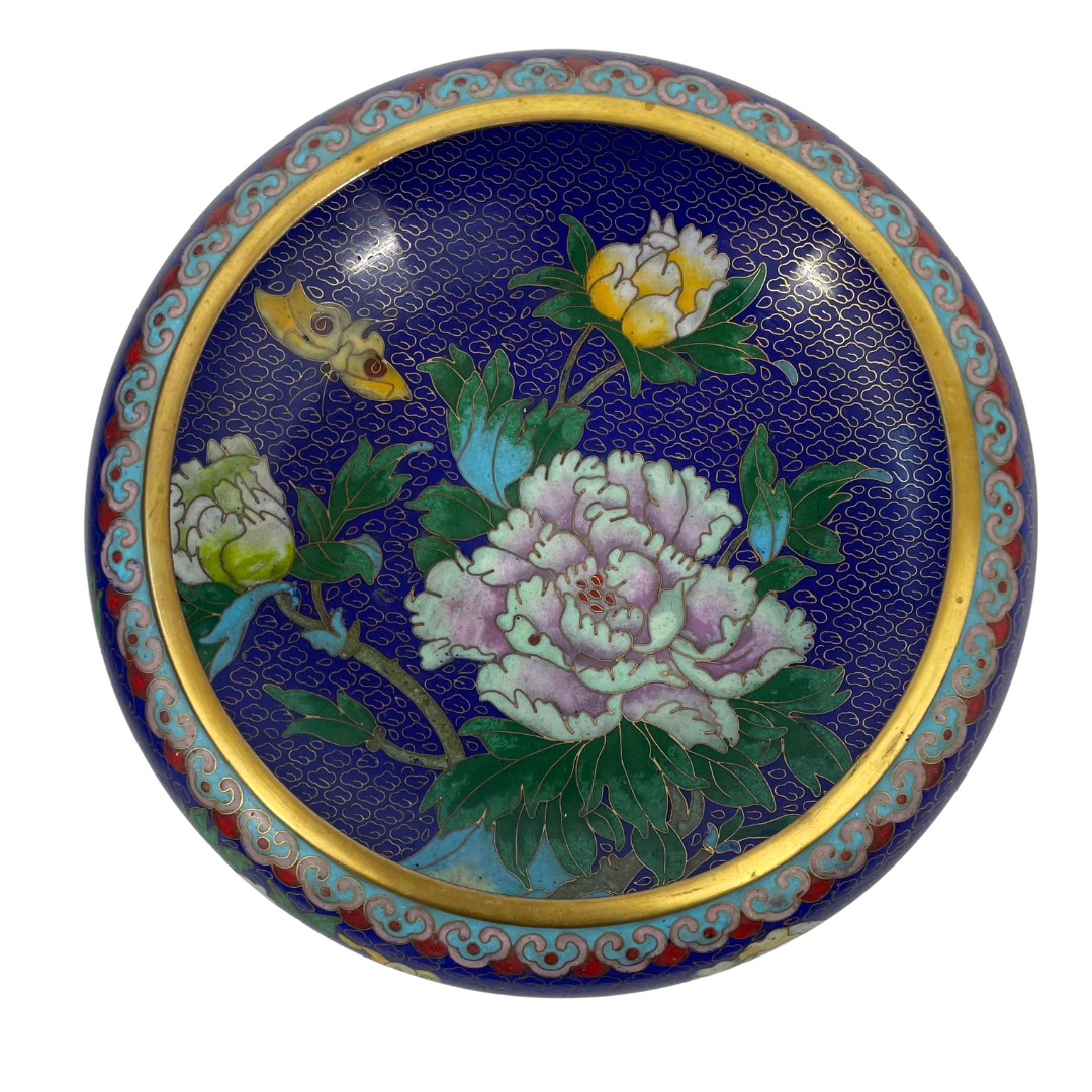 Voir photo 2 de Magnifique Bol en Émail Cloisonné – Décor Pivoines et Papillons Magnifique Bol en Émail Cloisonné – Décor Pivoines et Papillons Très bon état reconditionné photo 2