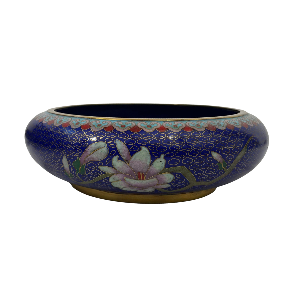 Voir photo 5 de Magnifique Bol en Émail Cloisonné – Décor Pivoines et Papillons Magnifique Bol en Émail Cloisonné – Décor Pivoines et Papillons Très bon état reconditionné photo 5