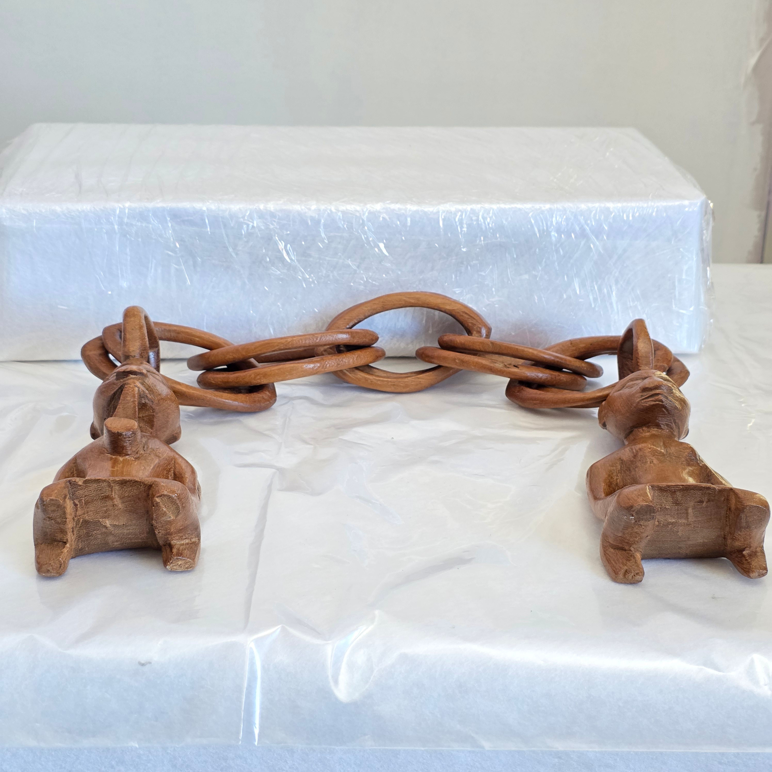 Voir photo 3 de Magnifique Chaîne de Mariage Africaine Traditionnelle en Bois Magnifique Chaîne de Mariage Africaine Traditionnelle en Bois Bon état reconditionné photo 3