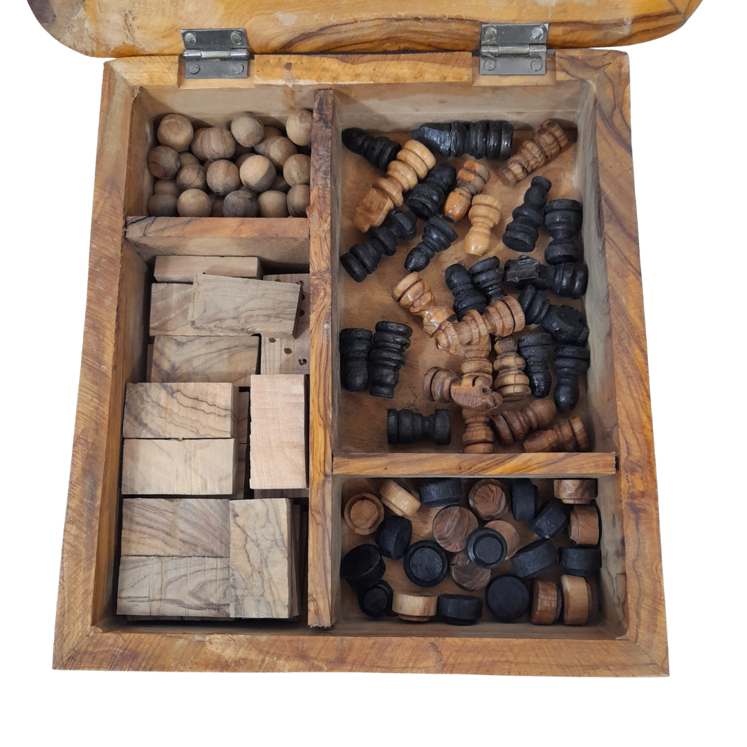 Voir photo 4 de Magnifique Coffret de Jeux 4-en-1 en Bois d'Olivier Artisanal – Échecs, Dames, Solitaire & Dominos Magnifique Coffret de Jeux 4-en-1 en Bois d'Olivier Artisanal – Échecs, Dames, Solitaire & Dominos Très bon état reconditionné photo 4