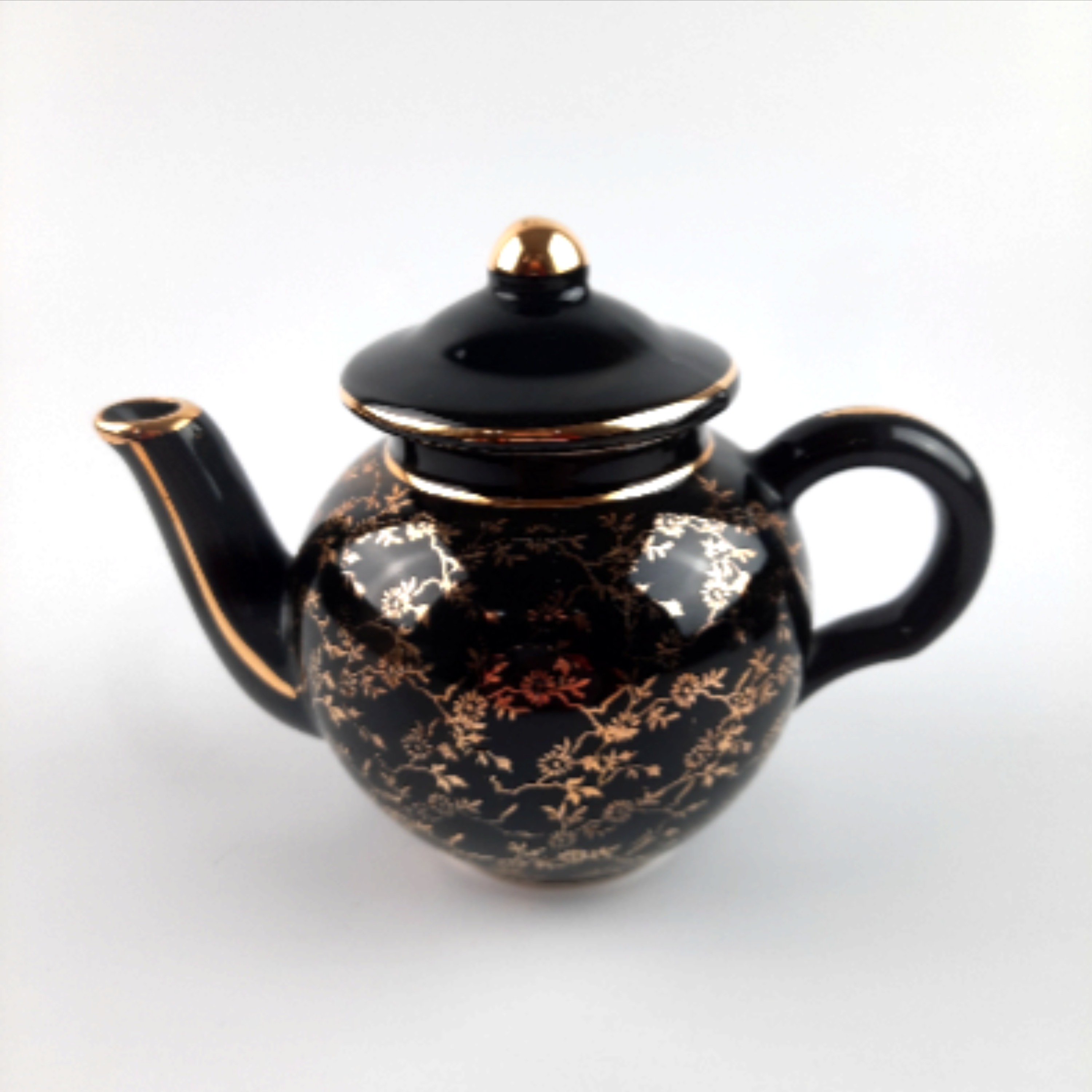 Voir photo 3 de Magnifique ensemble porcelaine théière cafetière Magnifique ensemble porcelaine théière cafetière Bon état reconditionné photo 3