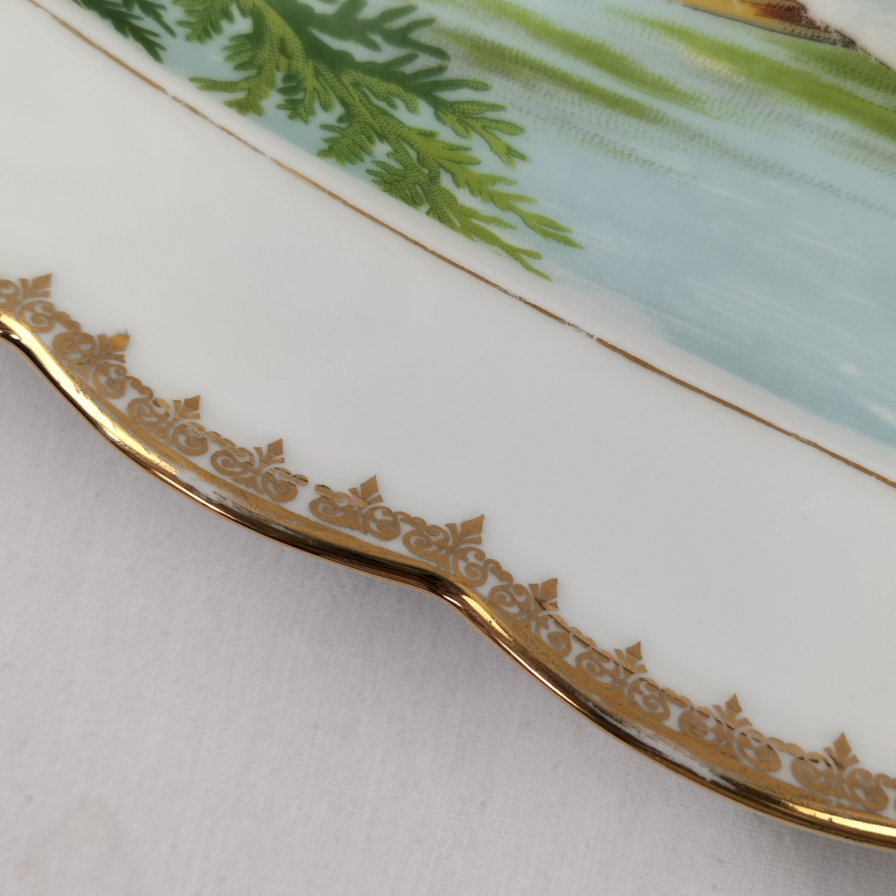 Voir photo 9 de Magnifique grand plat de service ovale "Poisson" en porcelaine lourde "Pommer Dureil" l'Etoile Porcelaine Magnifique grand plat de service ovale "Poisson" en porcelaine lourde "Pommer Dureil" l'Etoile Porcelaine Bon état reconditionné photo 9