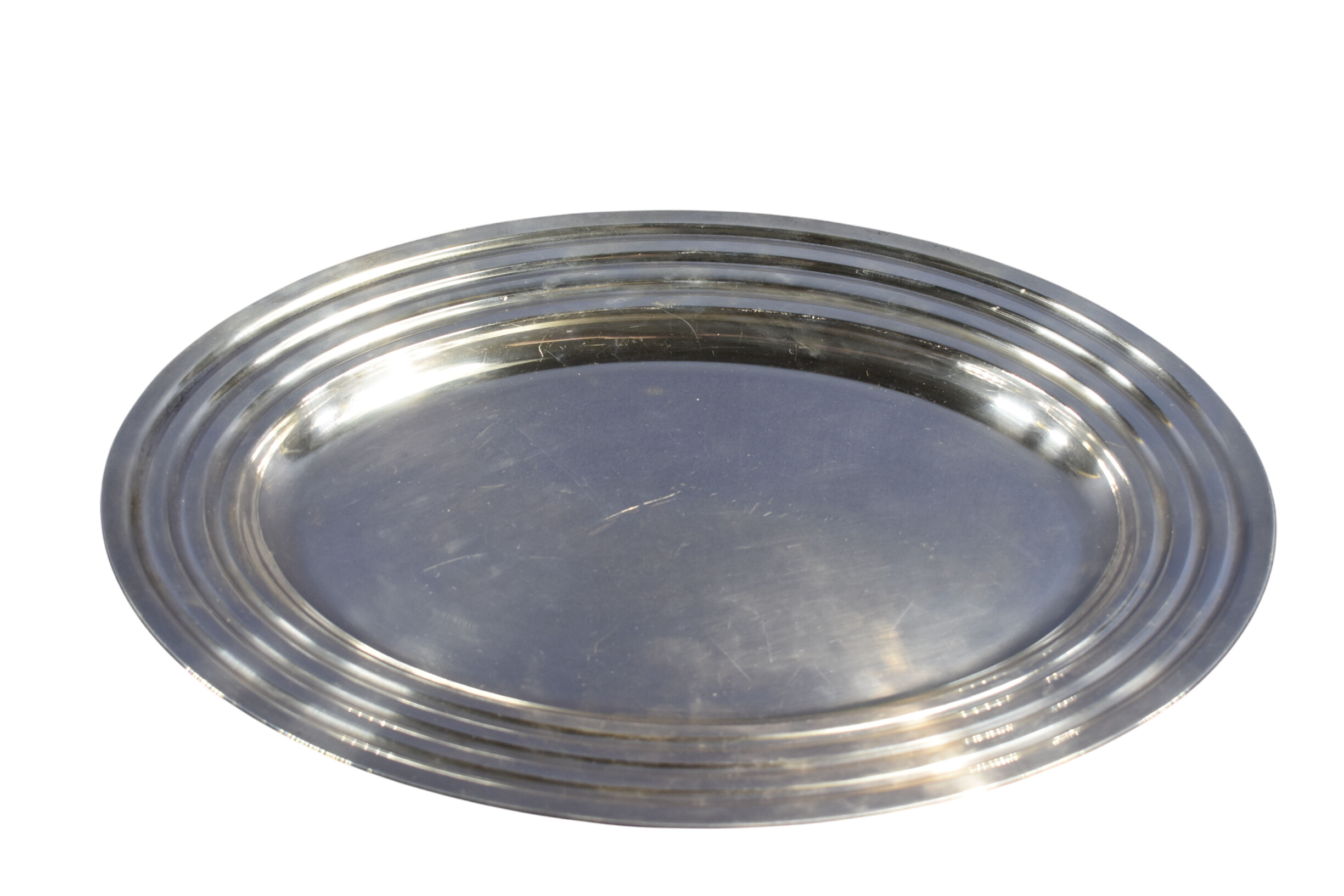 Magnifique plat "ART DECO " ovale ( 40.5 X 28 cm ) en métal argenté Christophe. Bon état - alternatives disponibles sur Dero Magnifique plat "ART DECO " ovale ( 40.5 X 28 cm ) en métal argenté Christophe. Bon état reconditionné (offre indisponible)