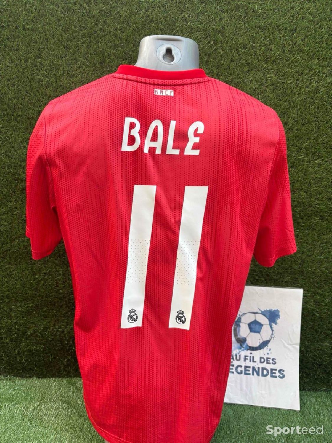 Maillot Bale real Madrid Très bon état Adidas reconditionné disponible sur Sporteed