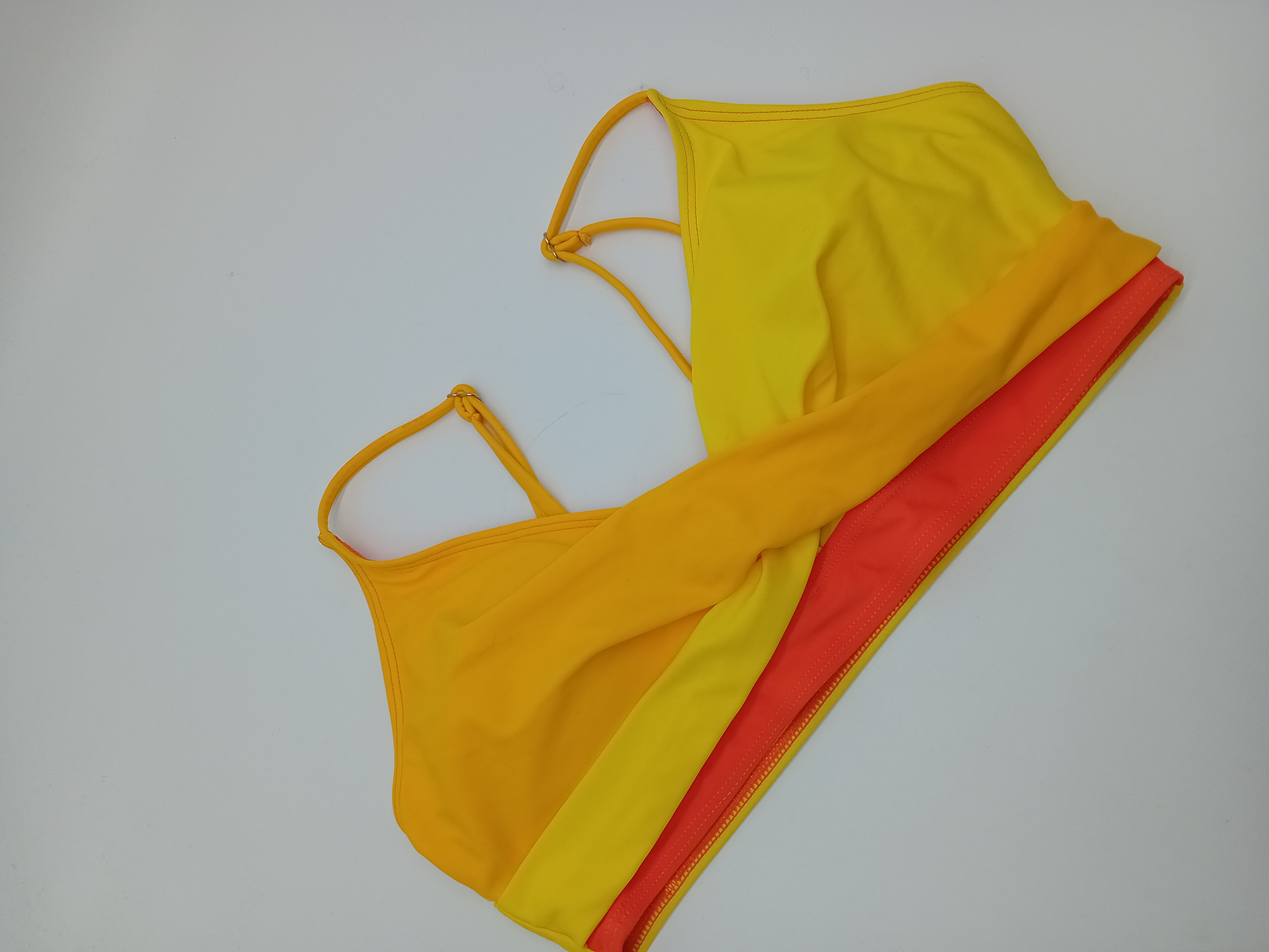 Voir photo 5 de Maillot De Bain 2 Pièces Color-block Jaune Et Orange L (T5130) Maillot De Bain 2 Pièces Color-block Jaune Et Orange L (T5130) Très bon état reconditionné photo 5