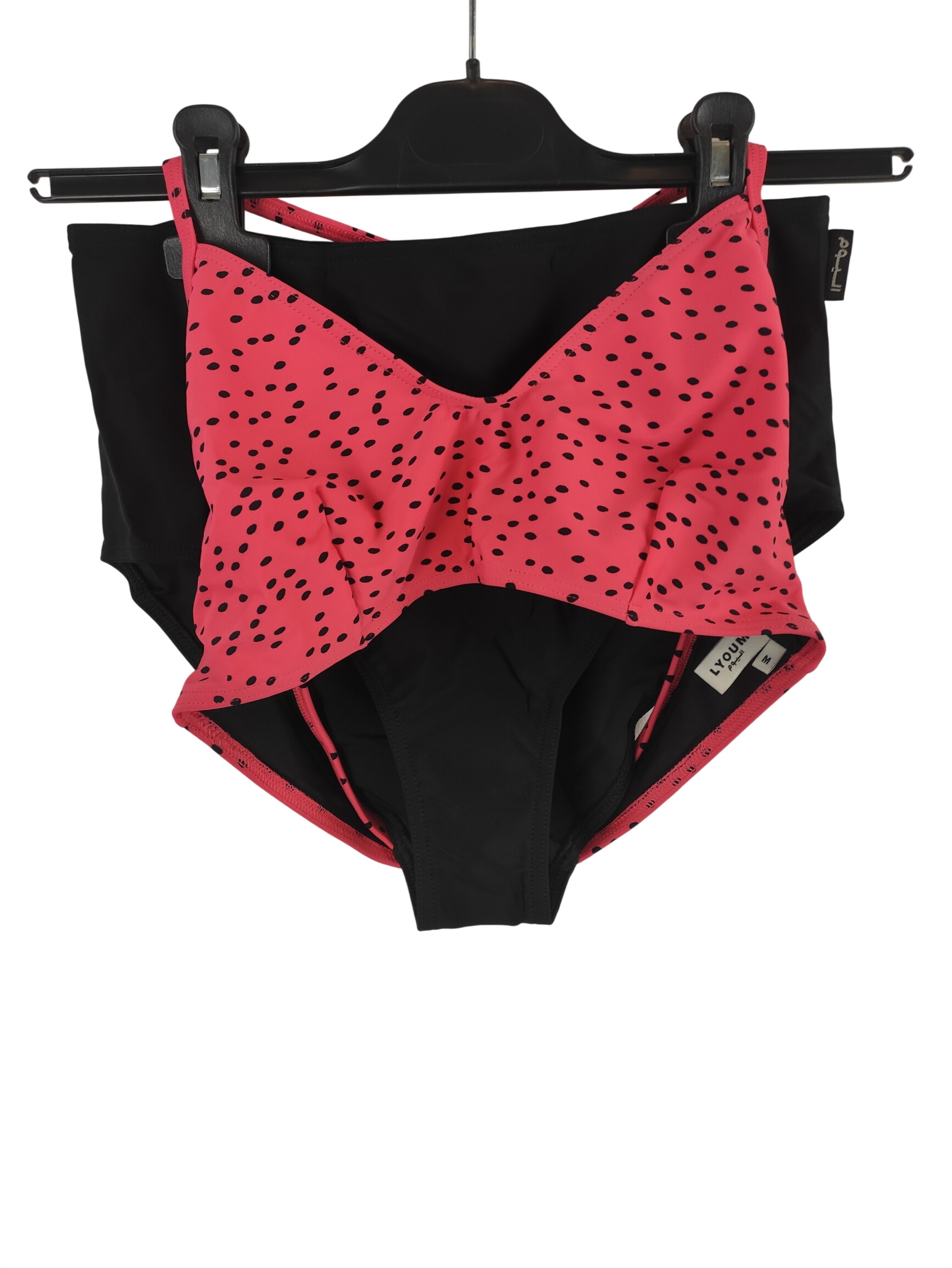 Acheter MAILLOT DE BAIN 2 PIÈCES M LYOUM MOTIF POIS ROSE & NOIR Parfait état - 15,00 € MAILLOT DE BAIN 2 PIÈCES M LYOUM MOTIF POIS ROSE & NOIR Parfait état reconditionné disponible sur Label Emmaüs