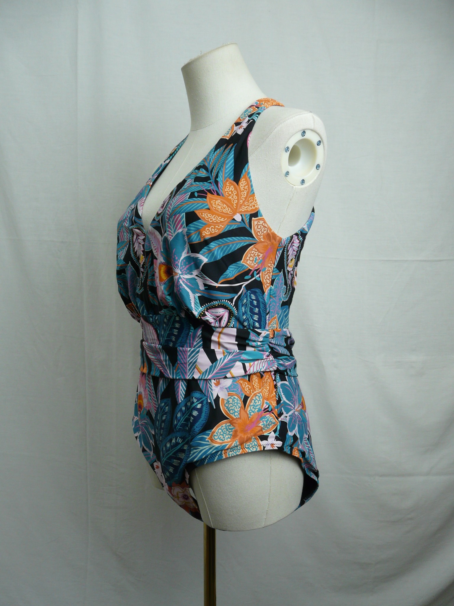 Voir photo 3 de Maillot de bain une pièce - Rougegorge - Taille 44 Maillot de bain une pièce - Rougegorge - Taille 44 Très bon état reconditionné photo 3
