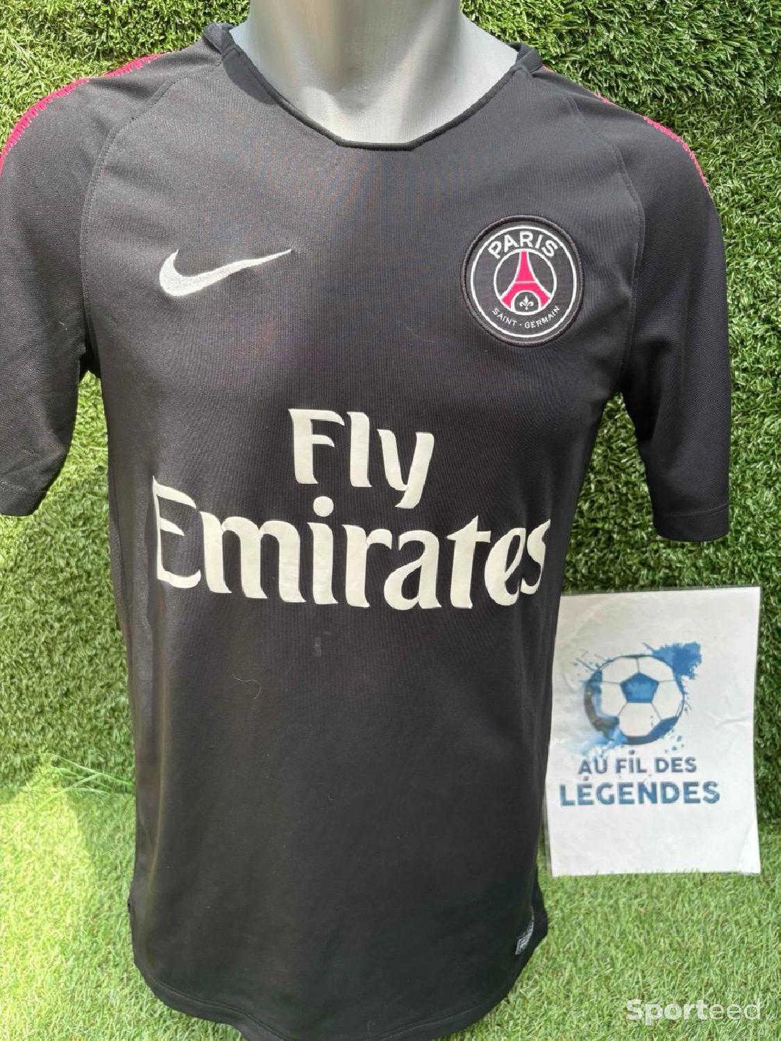 Maillot entraînement PSG Très bon état Nike reconditionné disponible sur Sporteed