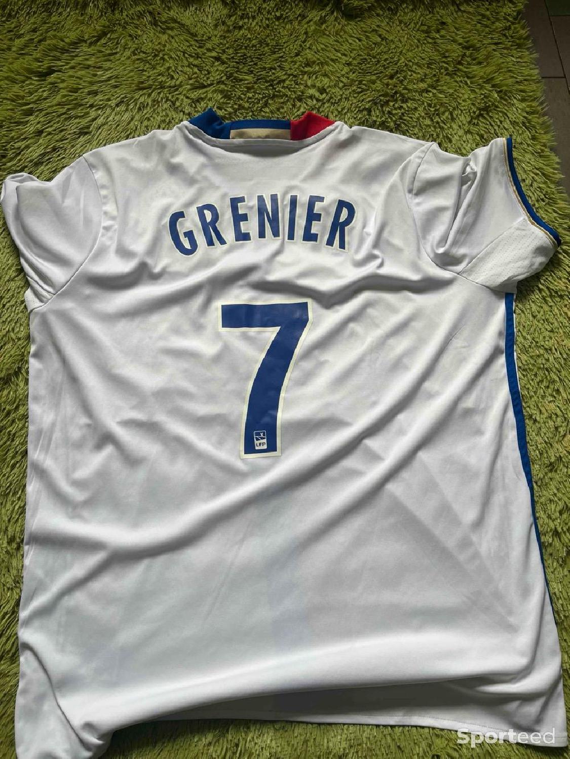 Maillot grenier olympique lyonnais Très bon état reconditionné disponible sur Sporteed