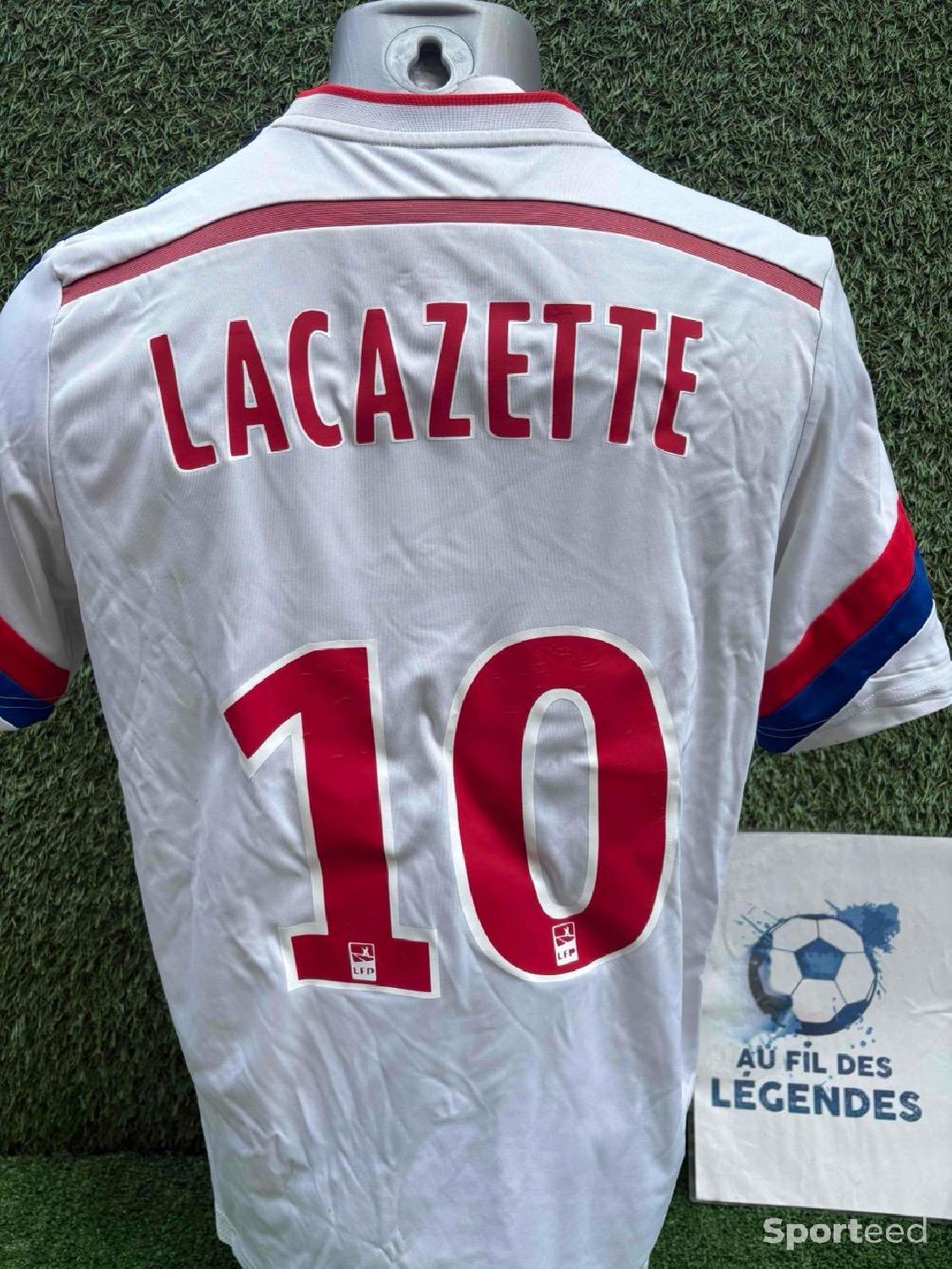 Maillot Lacazette olympique Lyonnais Très bon état Adidas reconditionné disponible sur Sporteed | Dero