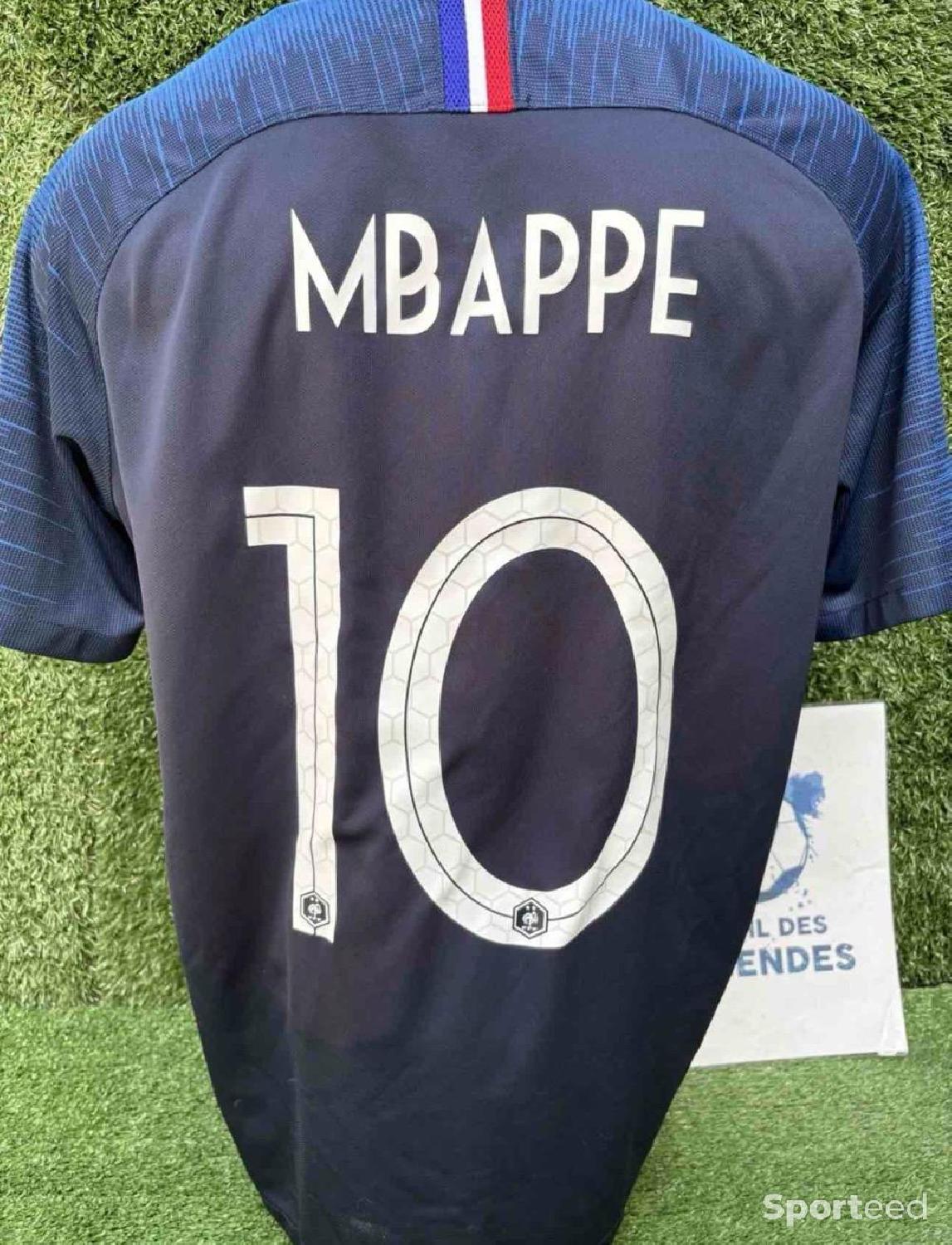 Maillot Mbappé équipe de France Très bon état Nike reconditionné disponible sur Sporteed