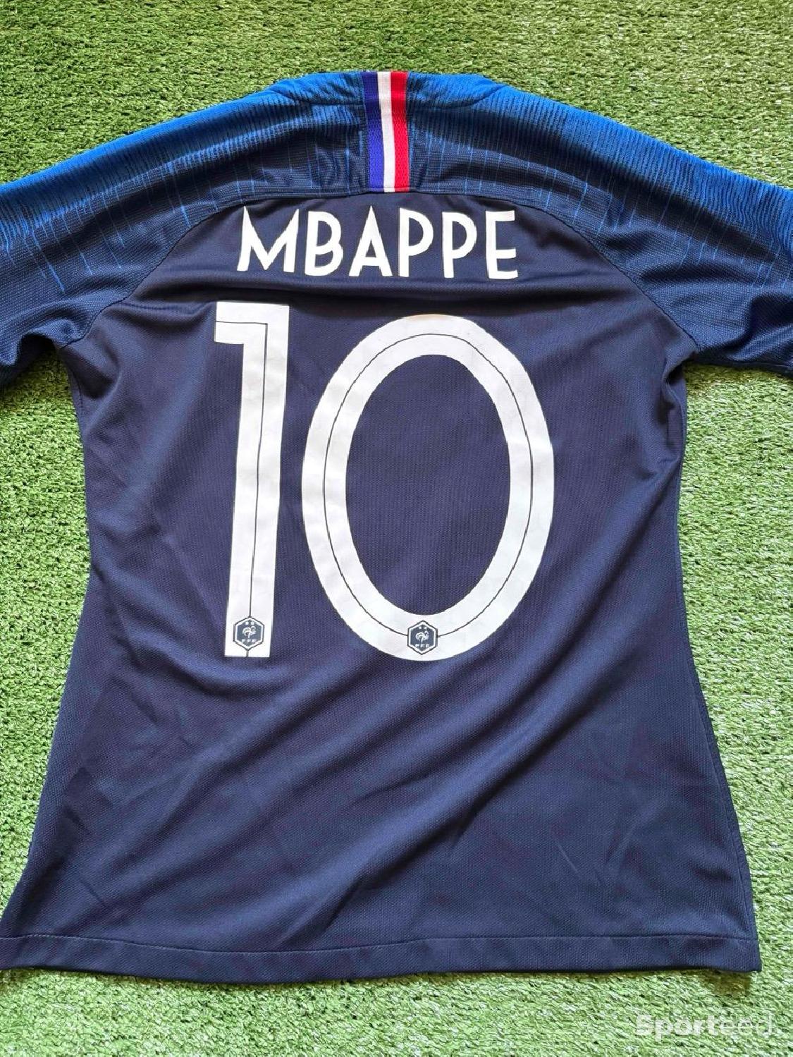 Maillot Mbappé équipe de France Très bon état Nike reconditionné disponible sur Sporteed