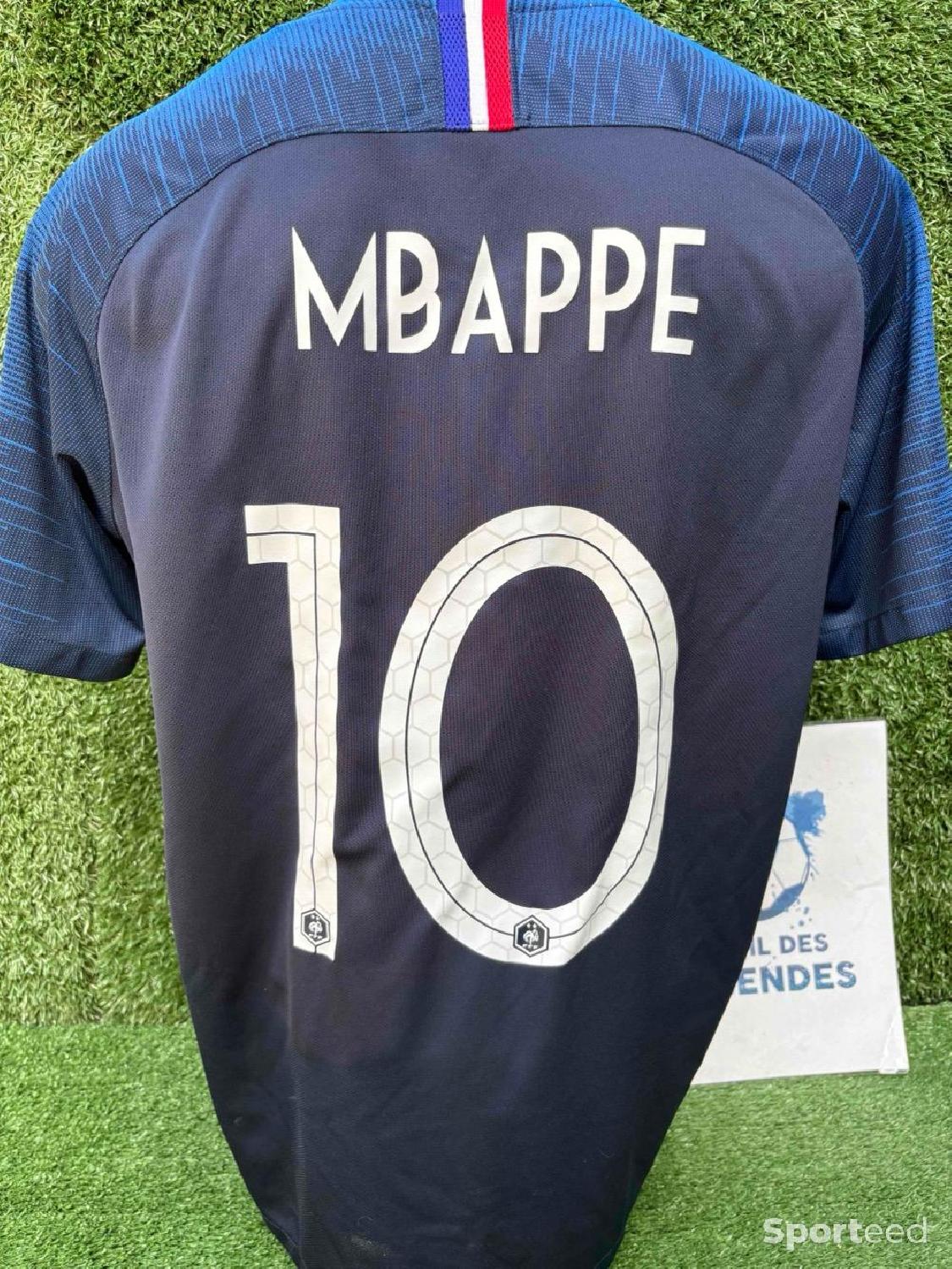 Maillot Mbappe équipe de France Très bon état Nike reconditionné disponible sur Sporteed