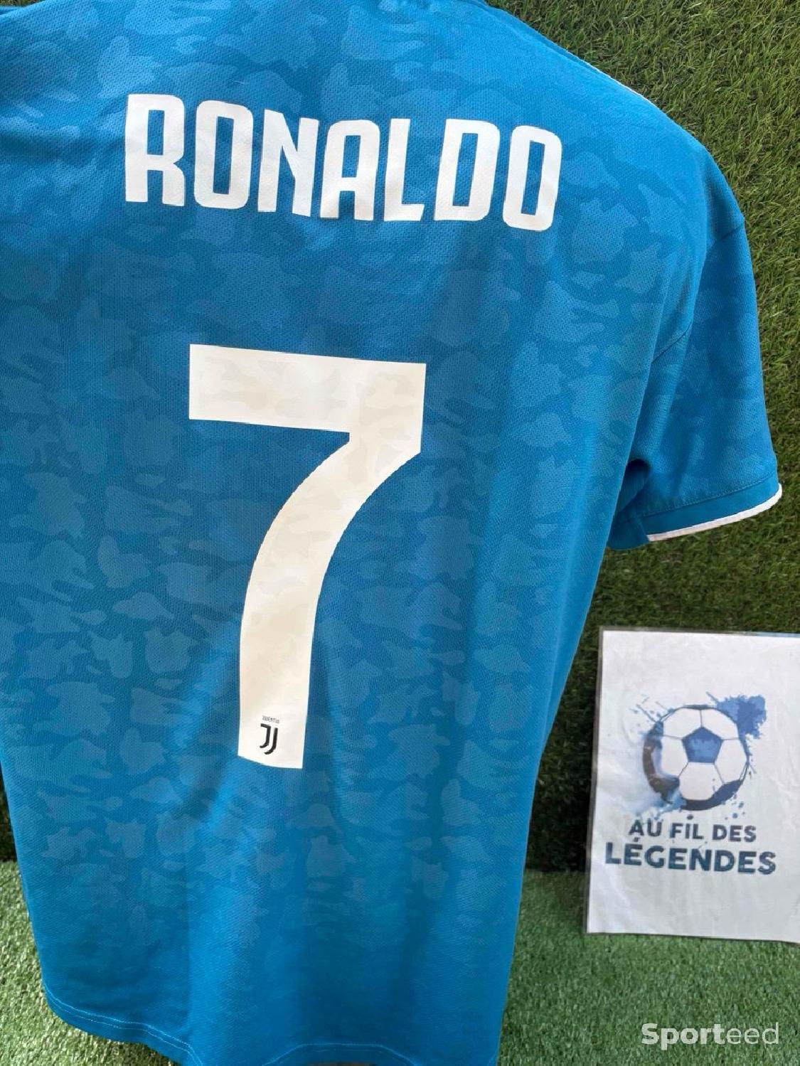 Maillot Ronaldo Juventus Turin Très bon état reconditionné disponible sur Sporteed